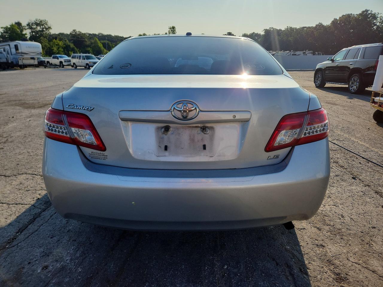 2010 Toyota Camry Le Серебряный vin: 4T1BF3EK2AU078756