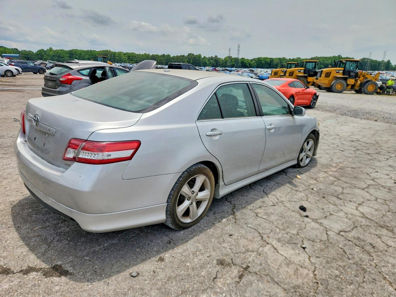 2010 Toyota Camry Se Silver vin: 4T1BF3EK2AU080555