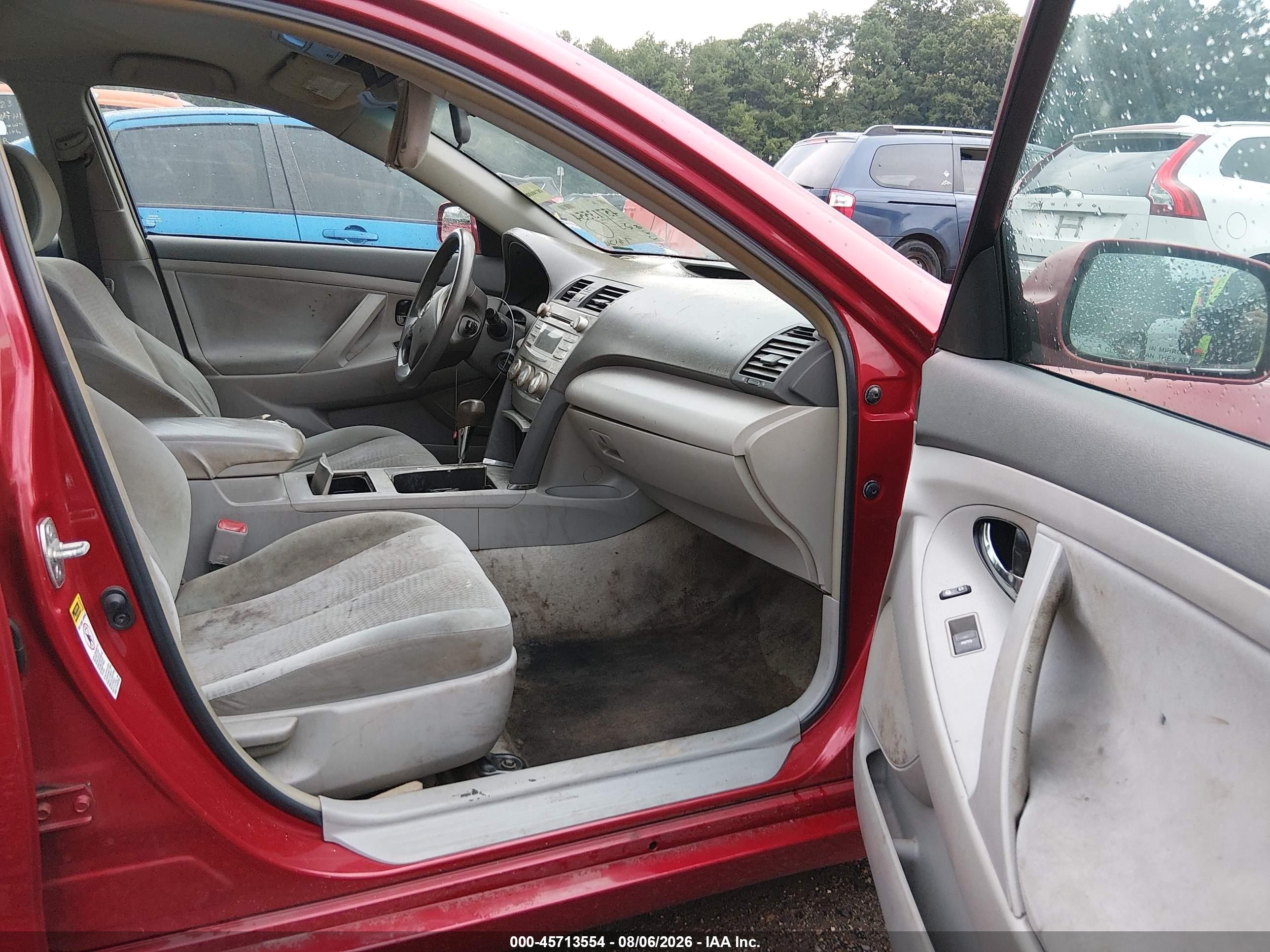 2010 Toyota Camry Le Red vin: 4T1BF3EK2AU089708