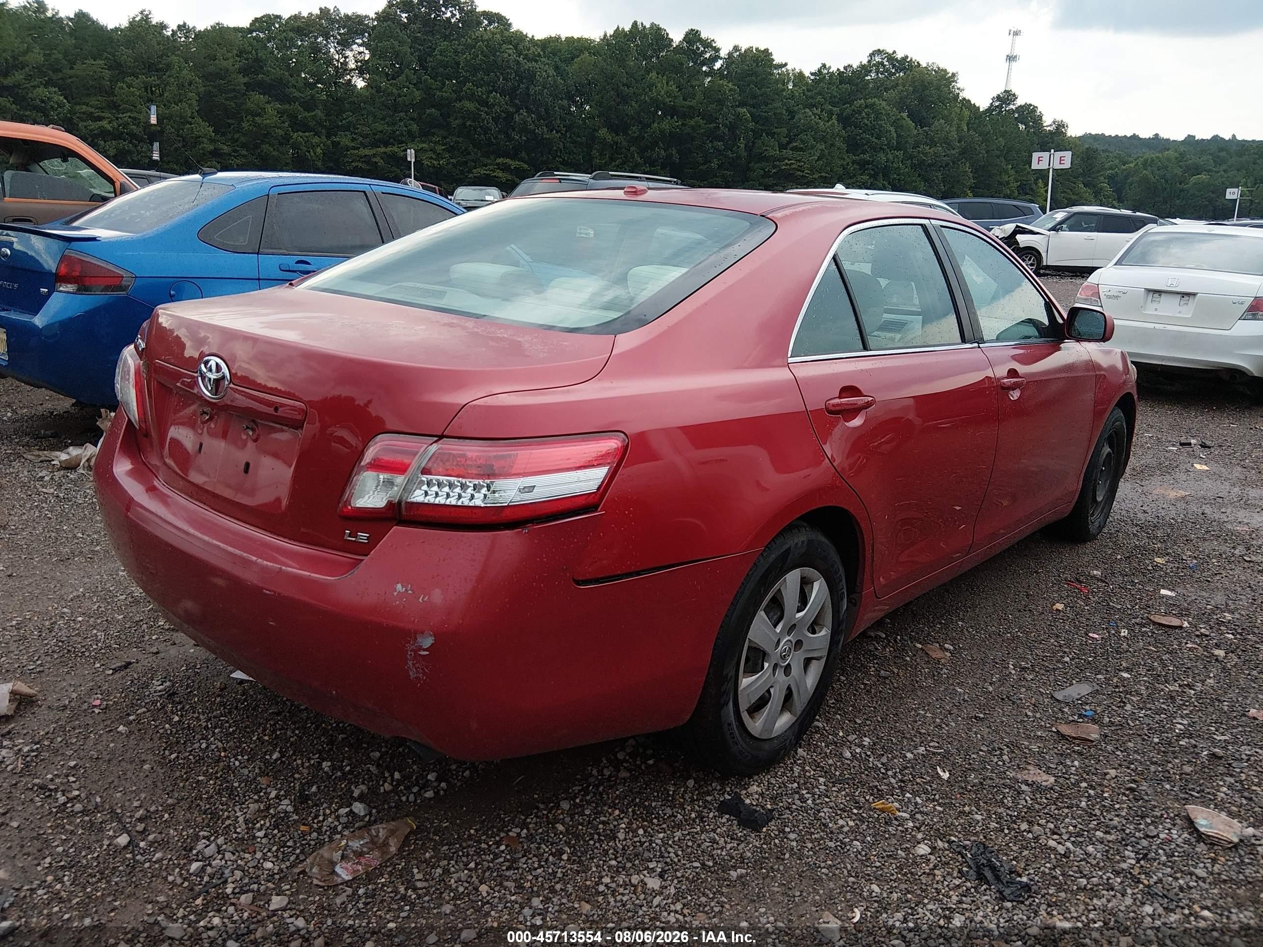 2010 Toyota Camry Le Red vin: 4T1BF3EK2AU089708