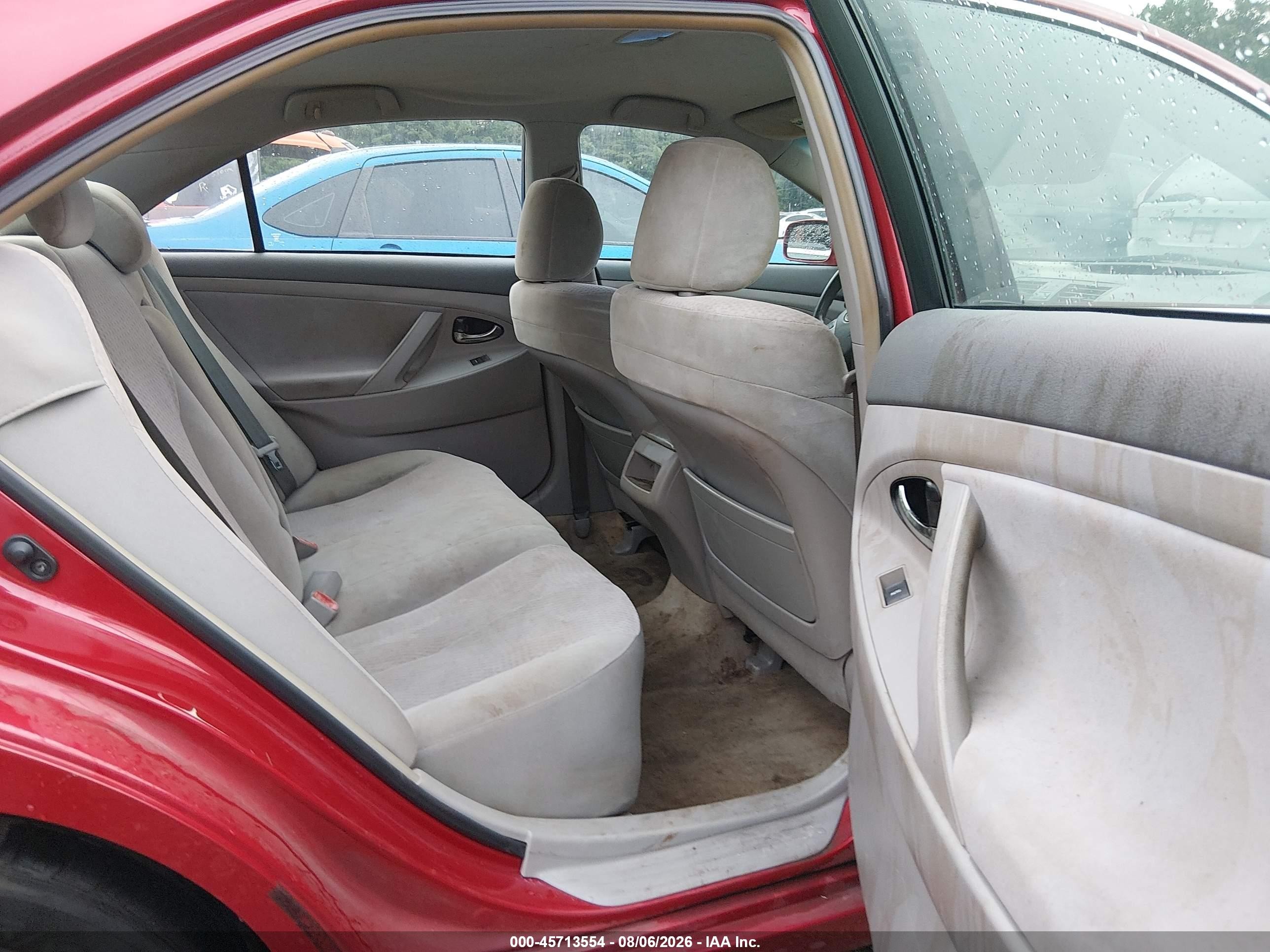 2010 Toyota Camry Le Red vin: 4T1BF3EK2AU089708