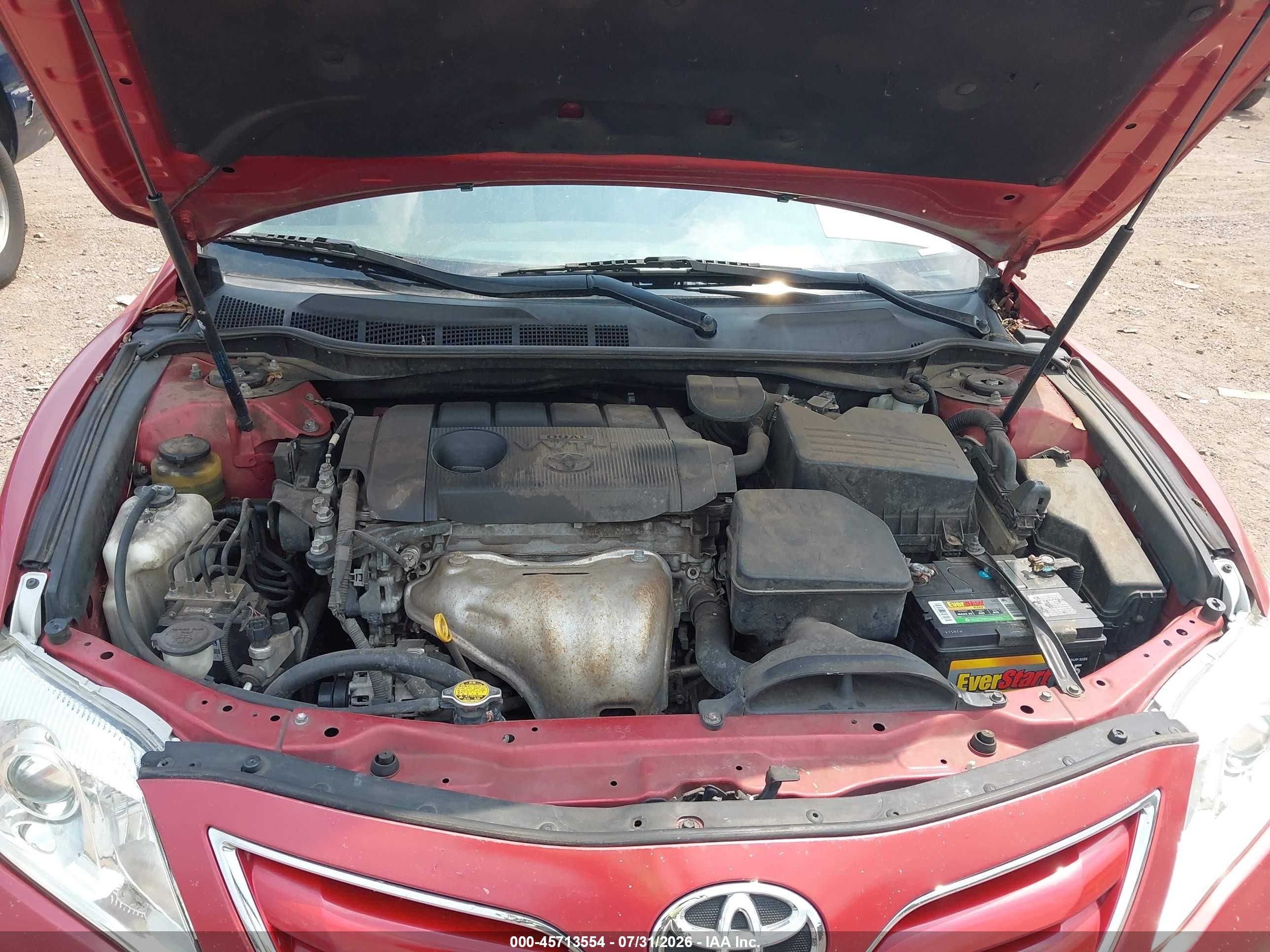 2010 Toyota Camry Le Red vin: 4T1BF3EK2AU089708