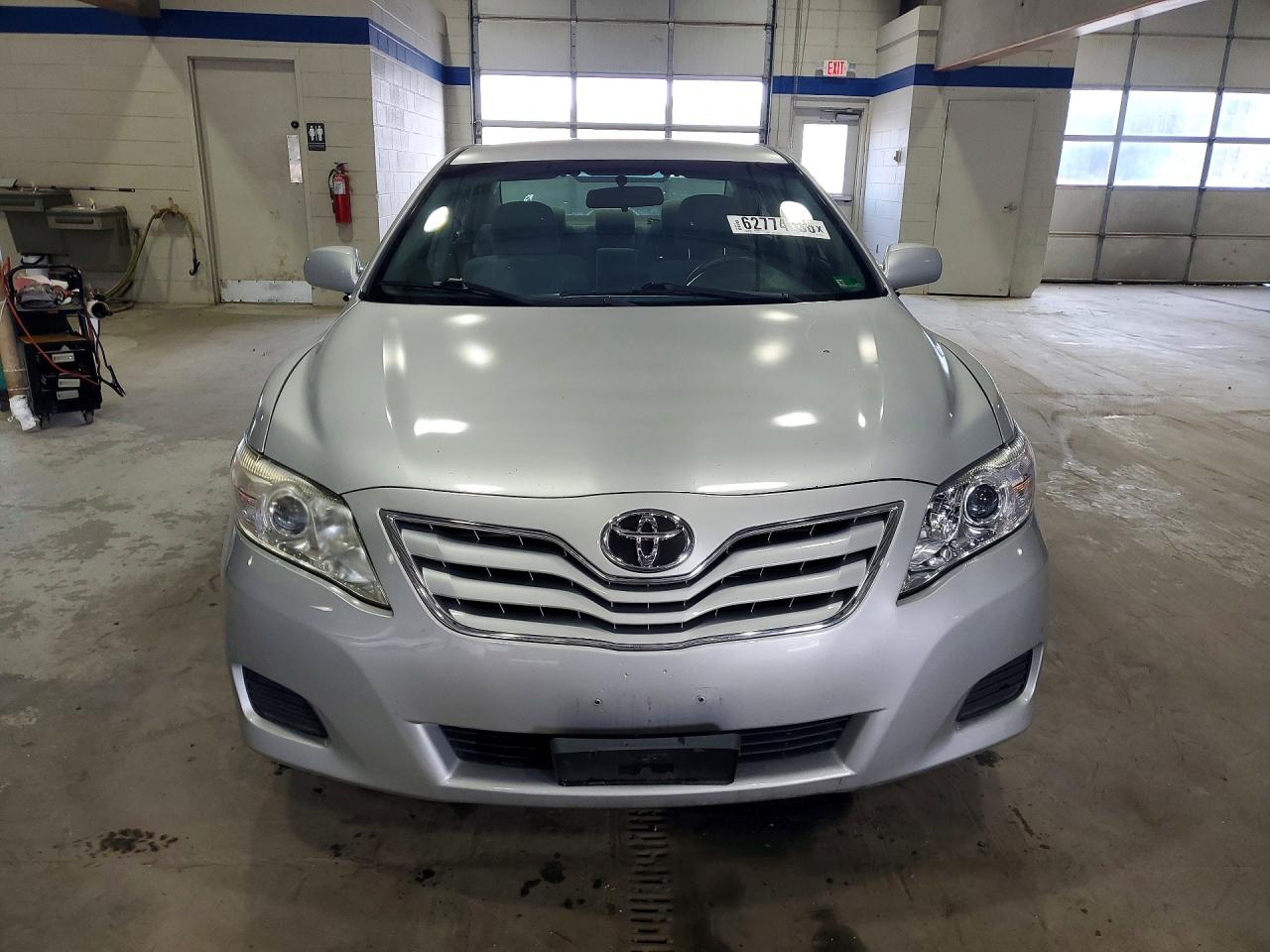 2010 Toyota Camry Le Silver vin: 4T1BF3EK2AU091667