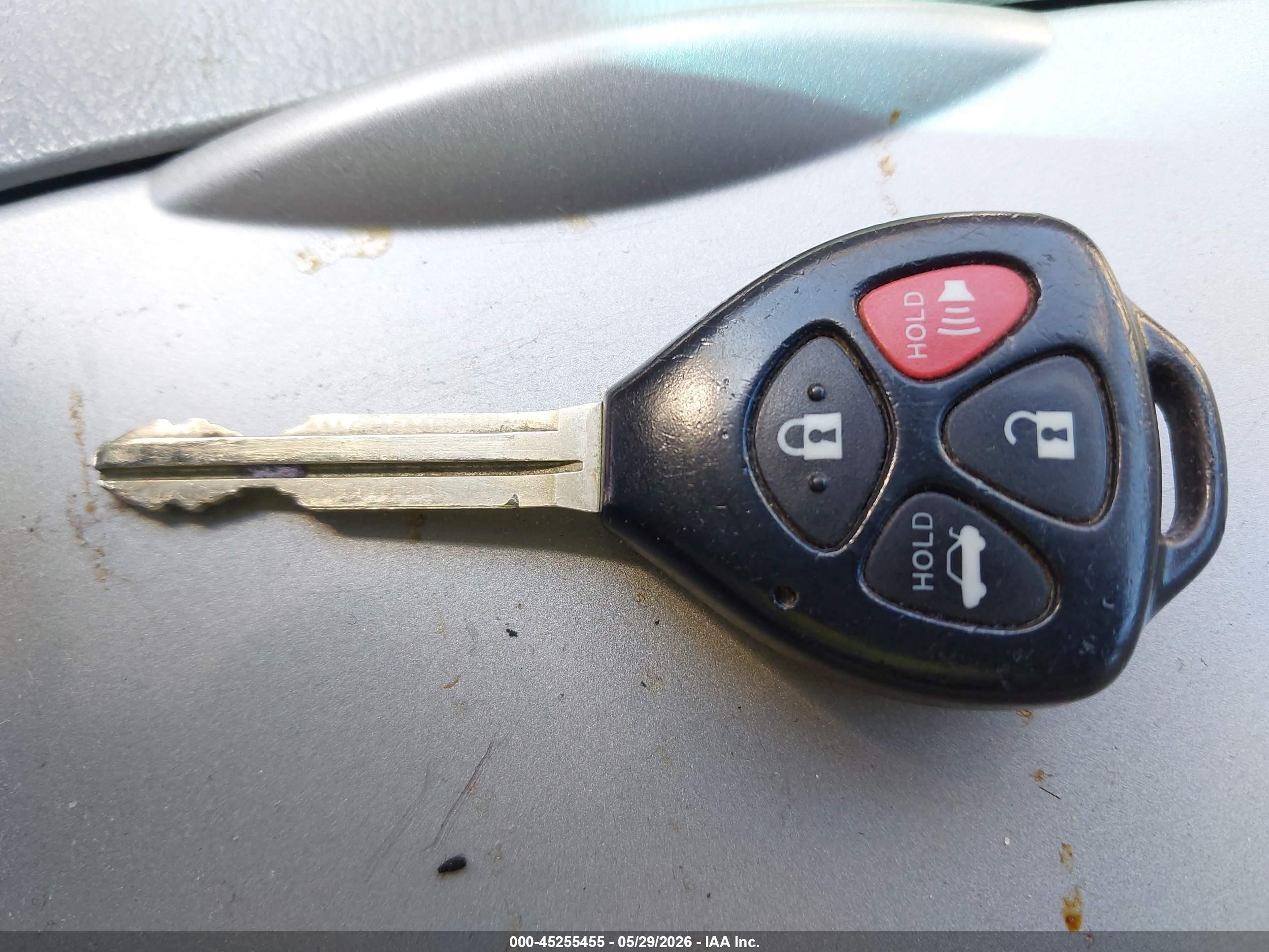 2010 Toyota Camry Le Gray vin: 4T1BF3EK2AU095427