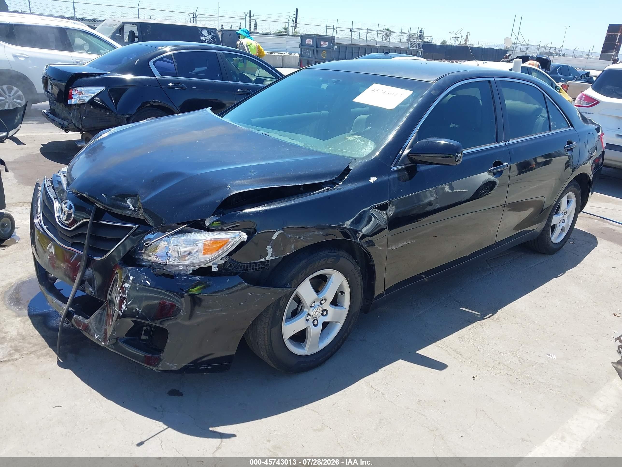 2010 Toyota Camry Le Black vin: 4T1BF3EK2AU114168