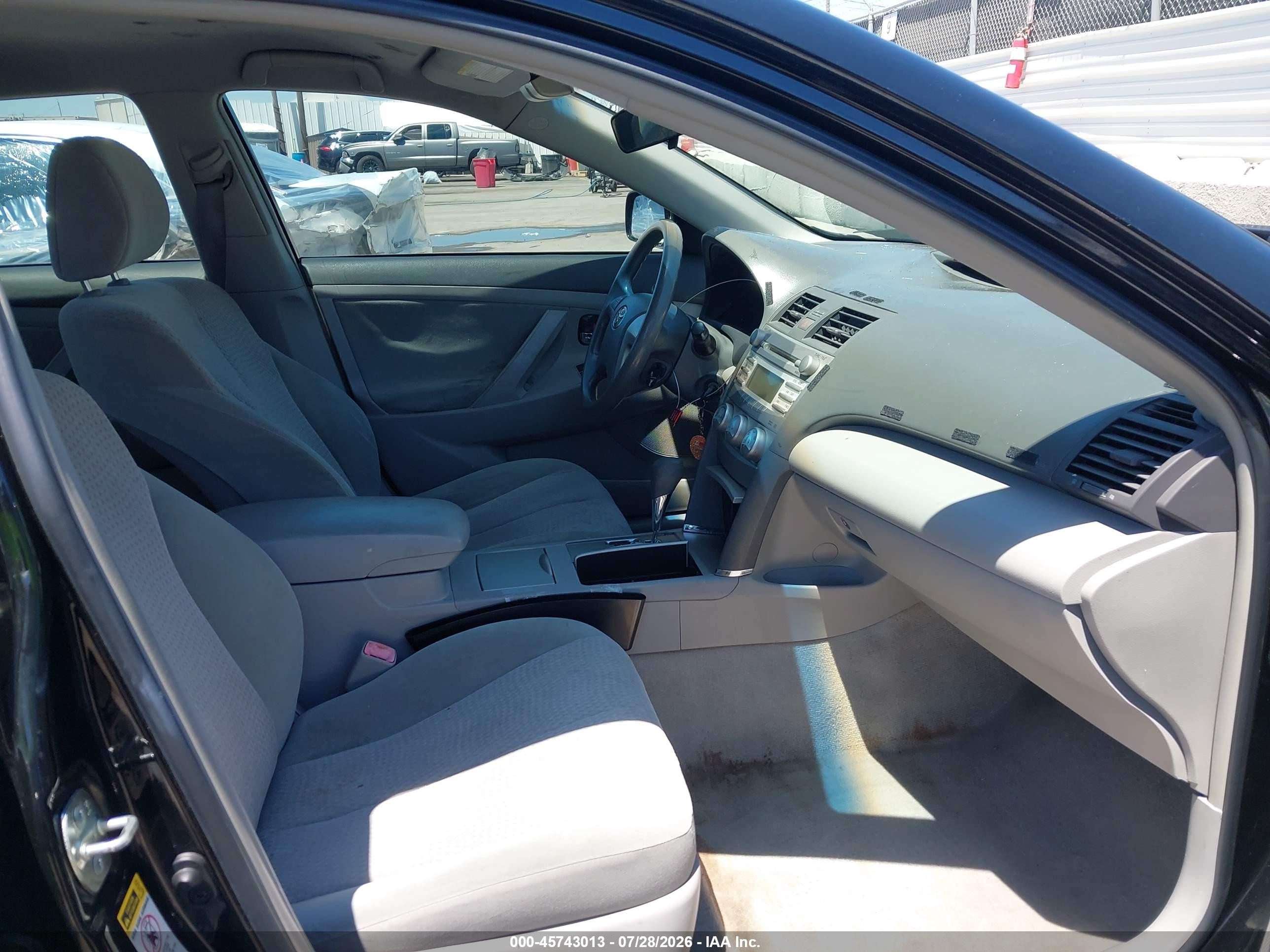 2010 Toyota Camry Le Black vin: 4T1BF3EK2AU114168