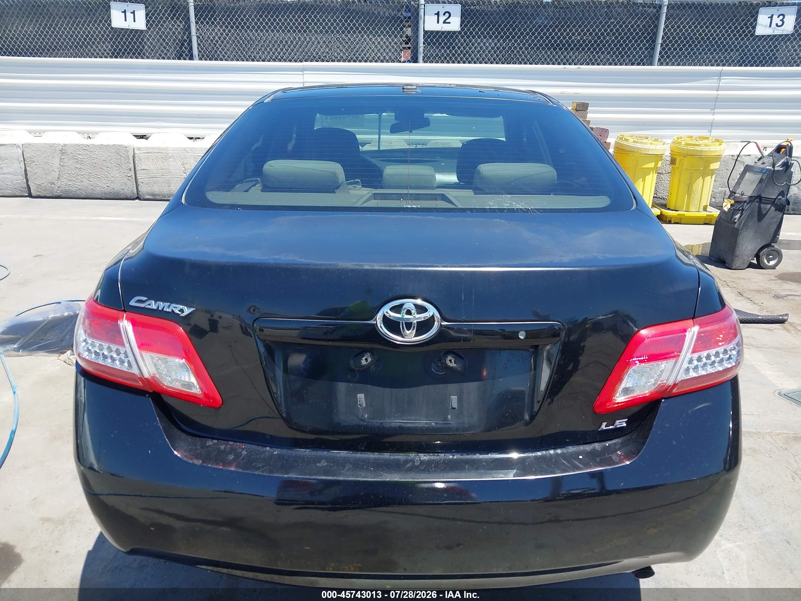 2010 Toyota Camry Le Black vin: 4T1BF3EK2AU114168