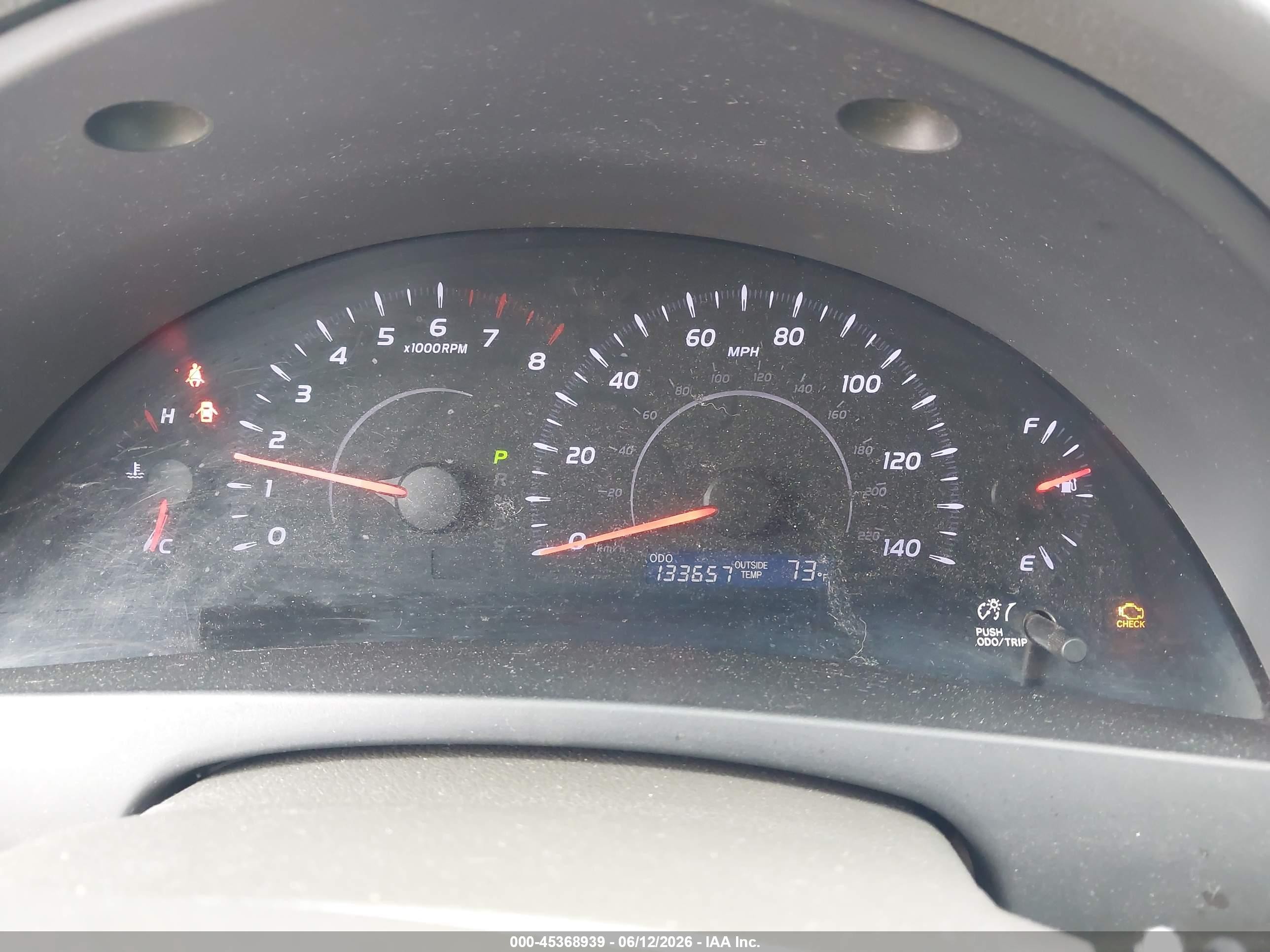 2010 Toyota Camry Le Green vin: 4T1BF3EK2AU513680