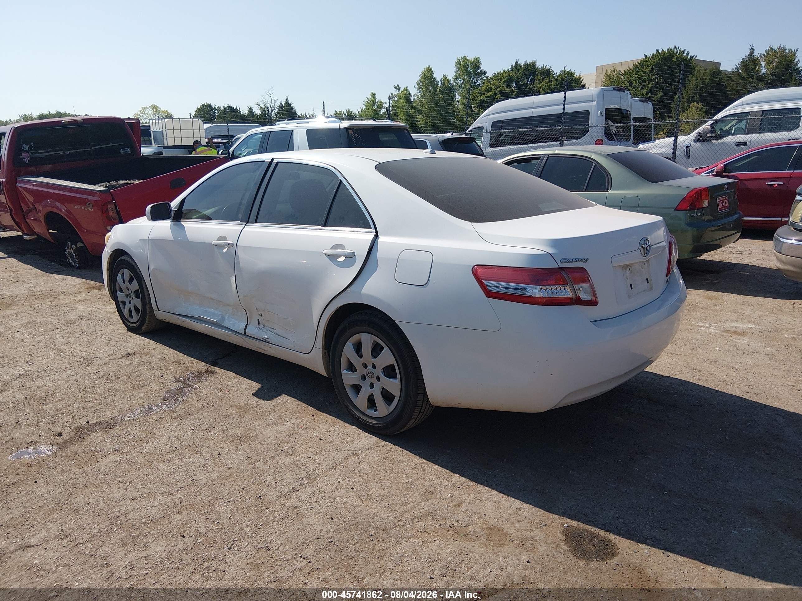 2010 Toyota Camry Le White vin: 4T1BF3EK2AU545447