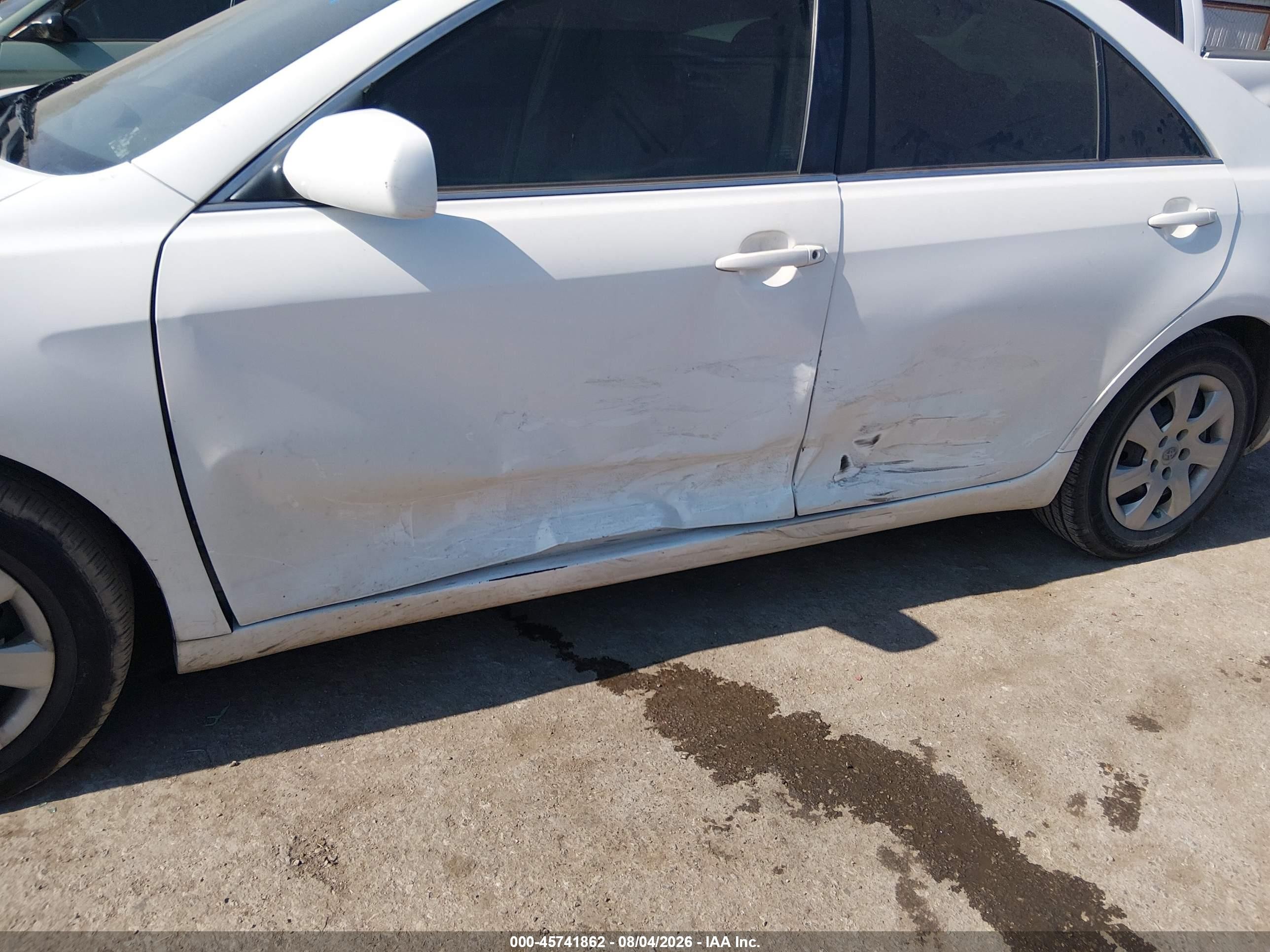 2010 Toyota Camry Le White vin: 4T1BF3EK2AU545447