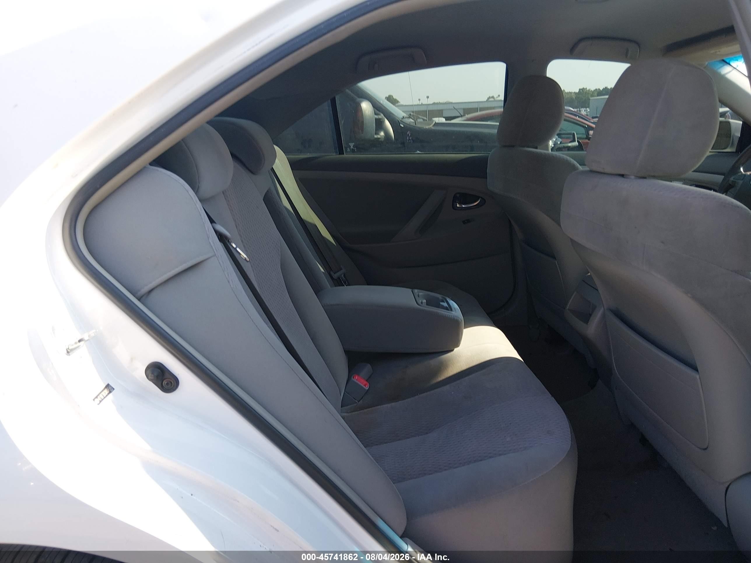 2010 Toyota Camry Le White vin: 4T1BF3EK2AU545447