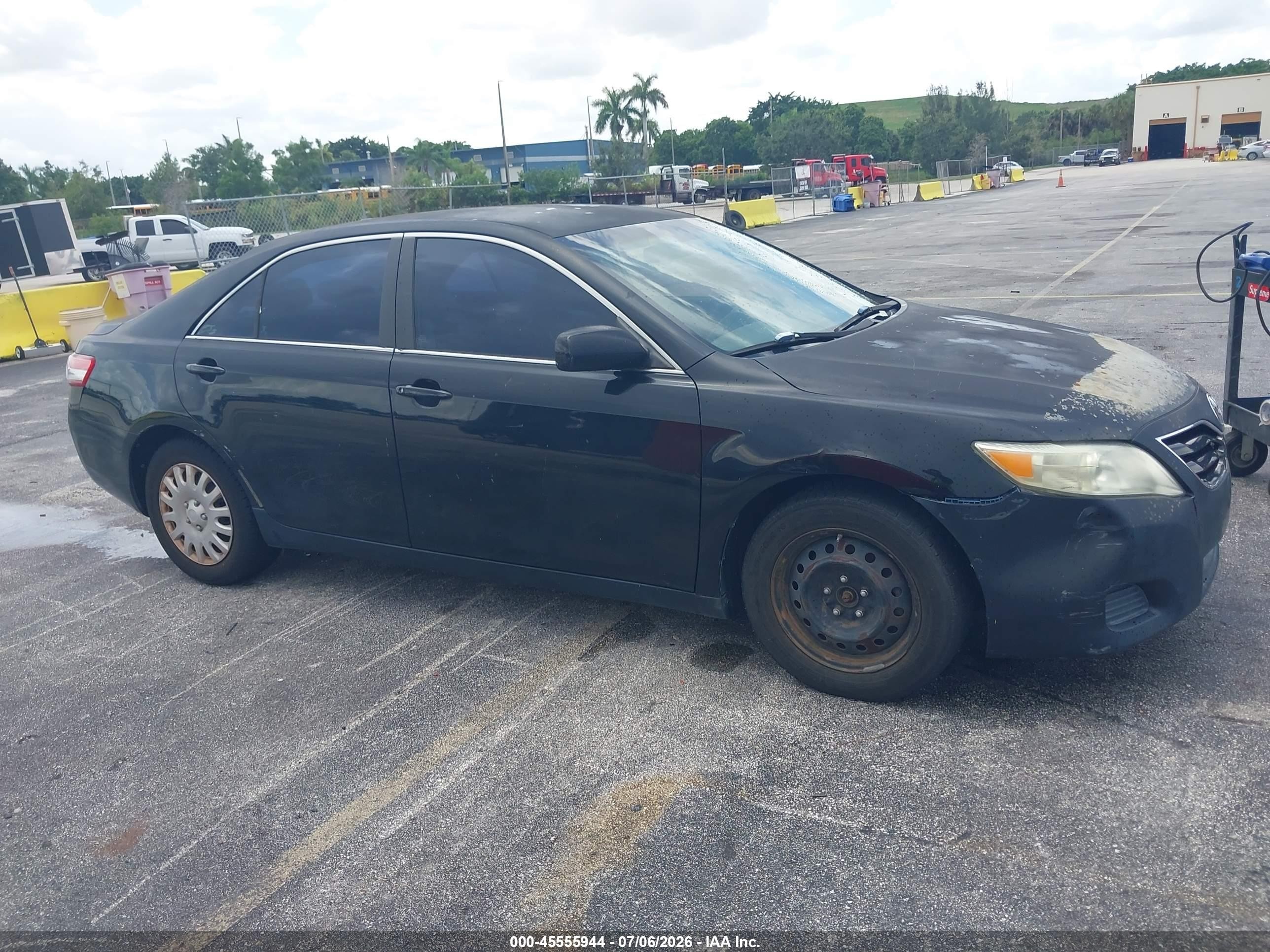 2010 Toyota Camry   Black vin: 4T1BF3EK2AU552107