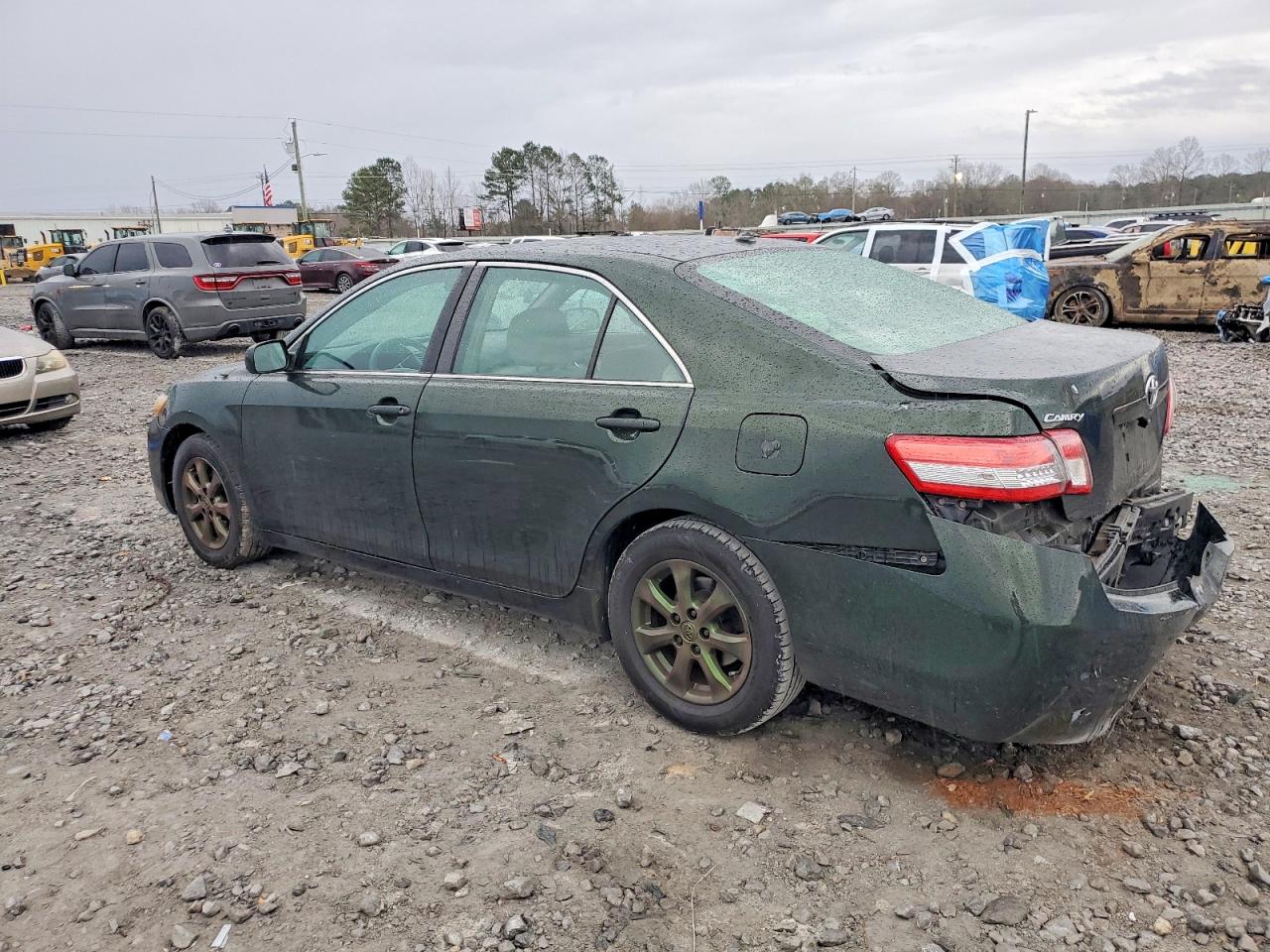 2010 Toyota Camry Base Зеленый vin: 4T1BF3EK2AU552320