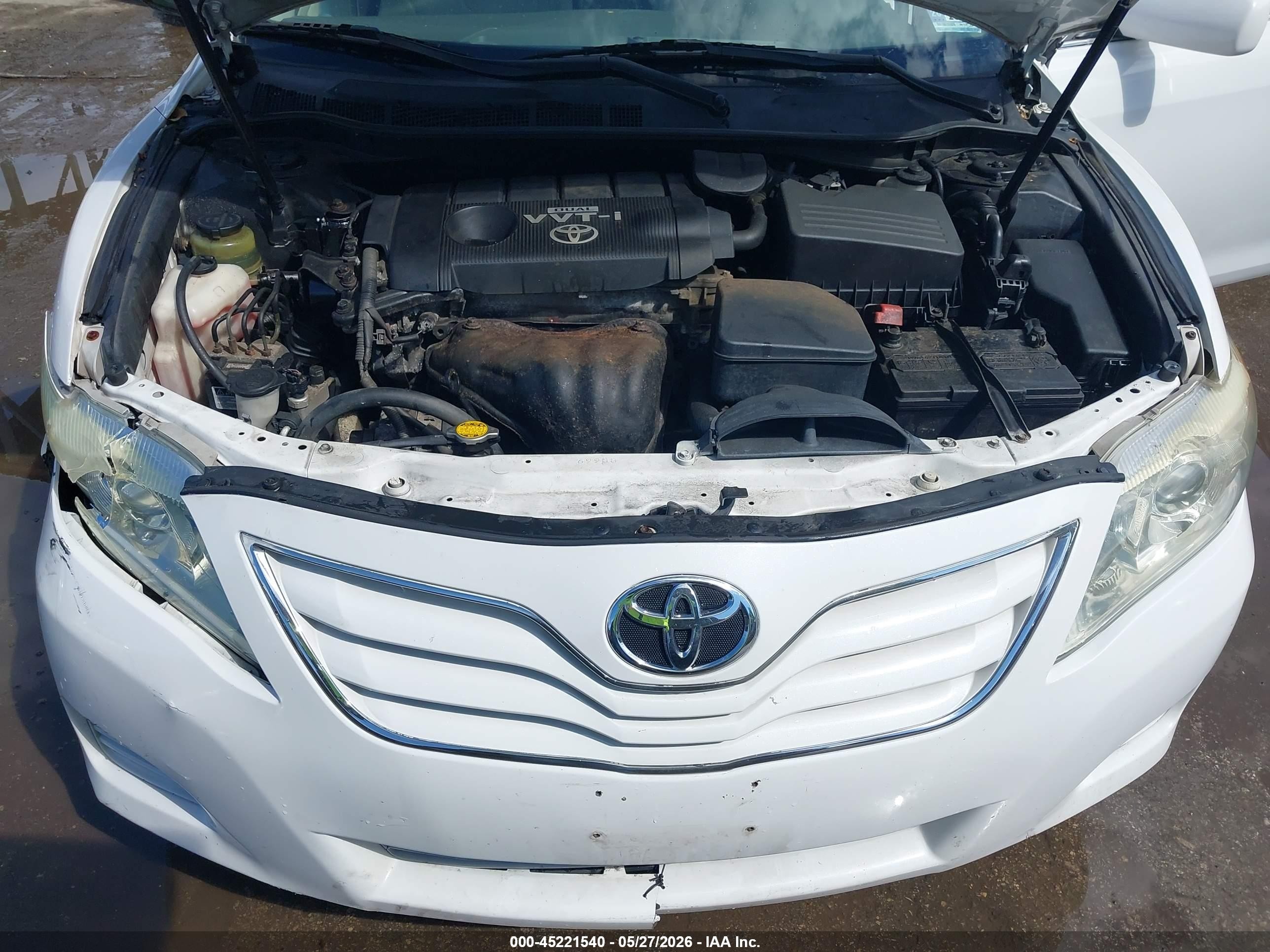 2010 Toyota Camry Le White vin: 4T1BF3EK2AU556982