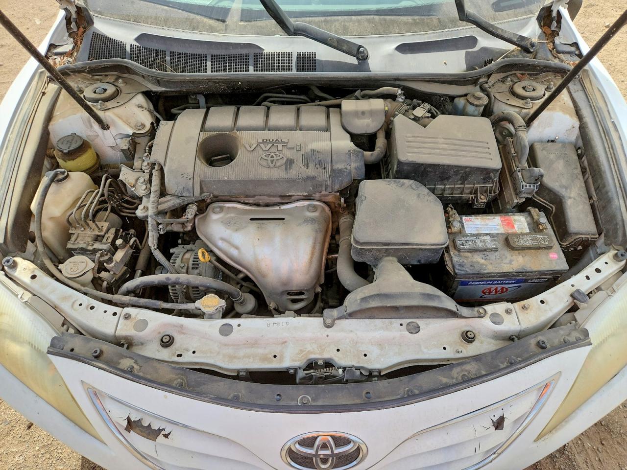 2010 Toyota Camry Le White vin: 4T1BF3EK2AU562023