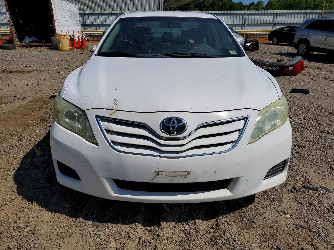 2010 Toyota Camry Le White vin: 4T1BF3EK2AU575502
