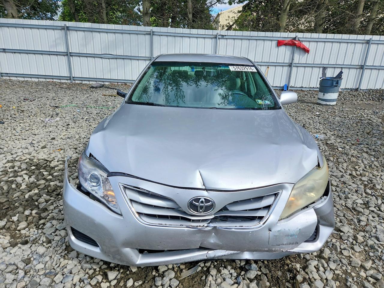 2011 Toyota Camry Le Silver vin: 4T1BF3EK2BU119646