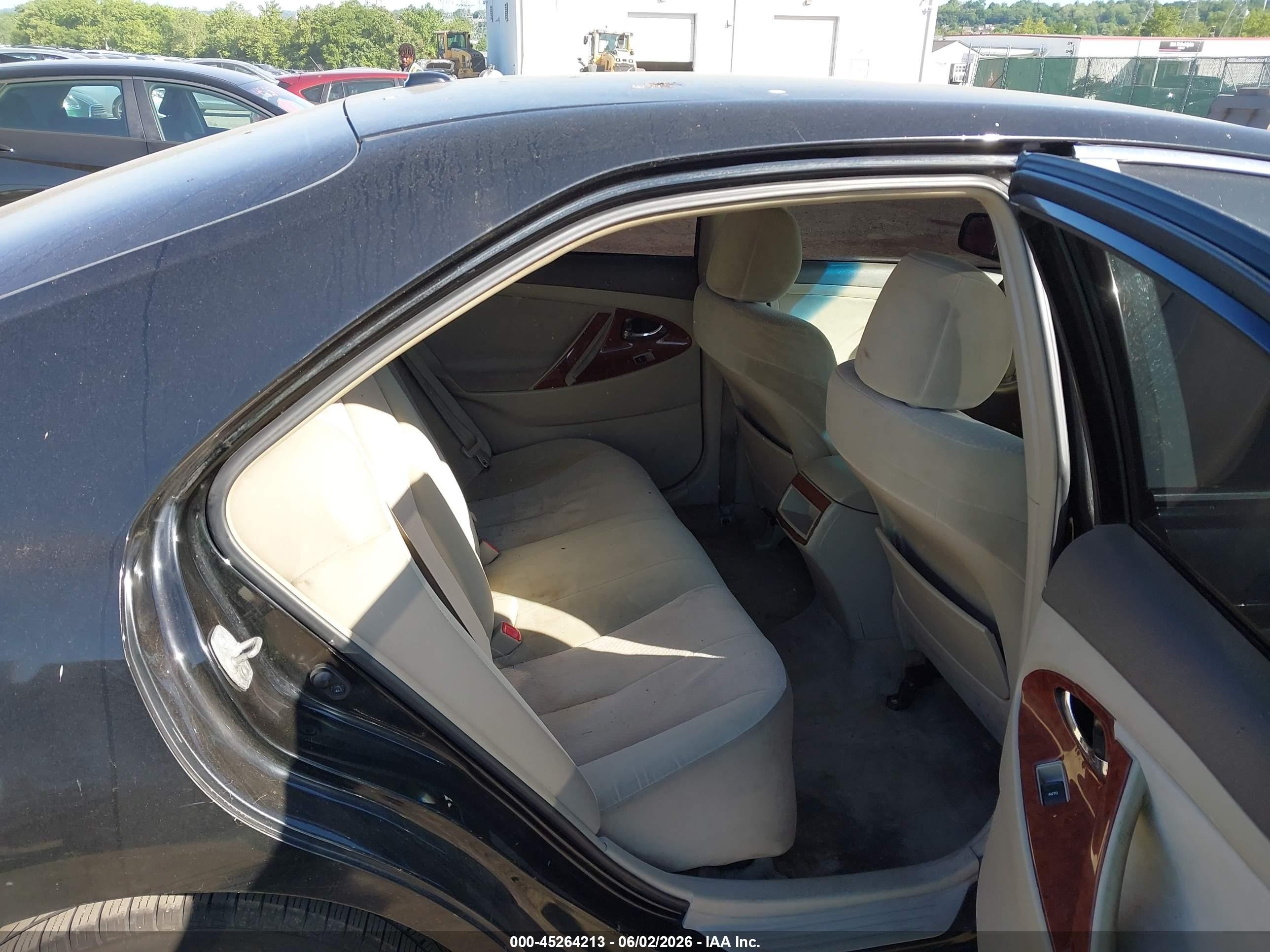 2011 Toyota Camry Le Black vin: 4T1BF3EK2BU124202