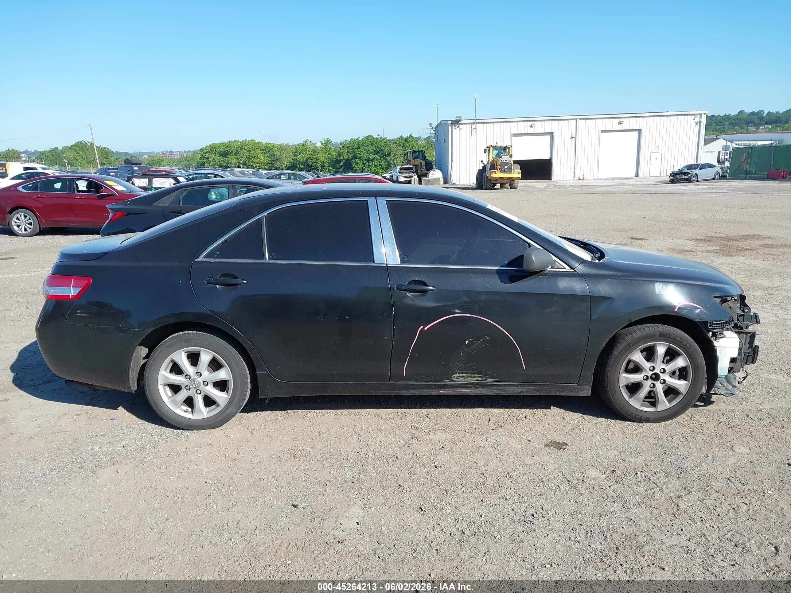 2011 Toyota Camry Le Black vin: 4T1BF3EK2BU124202