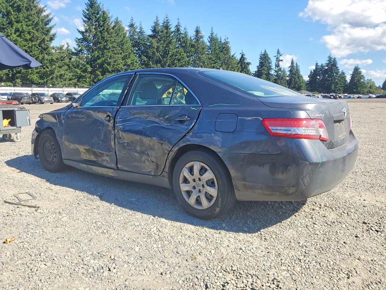 2011 Toyota Camry Le Gray vin: 4T1BF3EK2BU133577