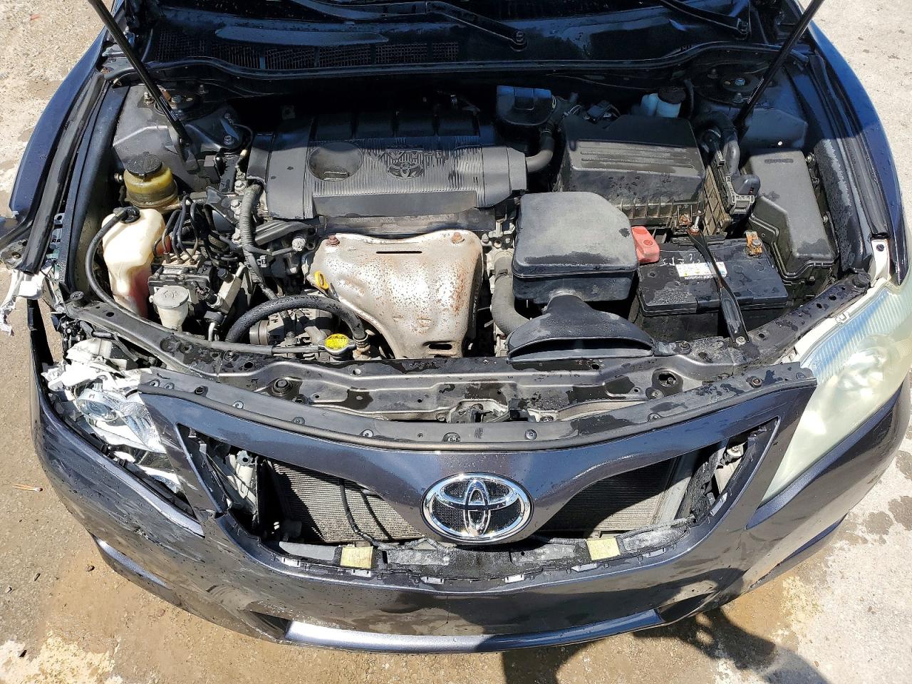 2011 Toyota Camry Le Gray vin: 4T1BF3EK2BU137306