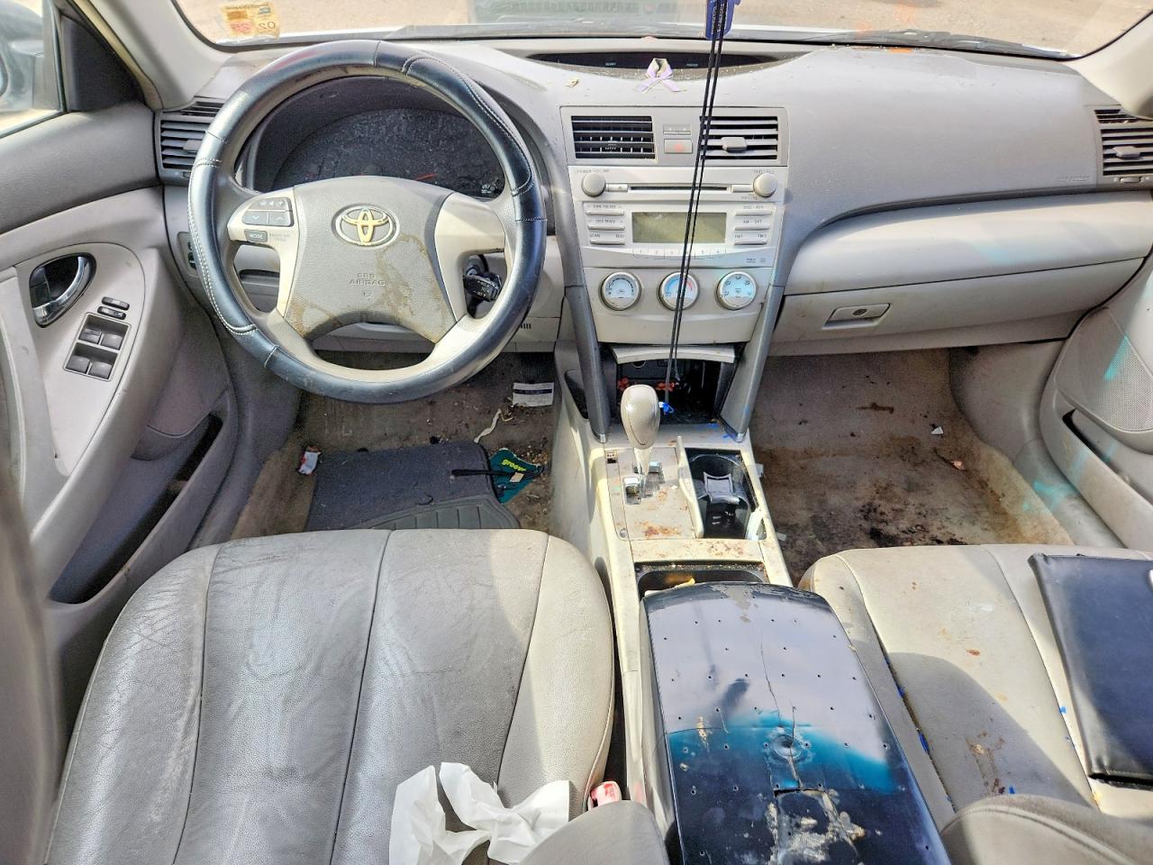 2011 Toyota Camry Le Silver vin: 4T1BF3EK2BU142196