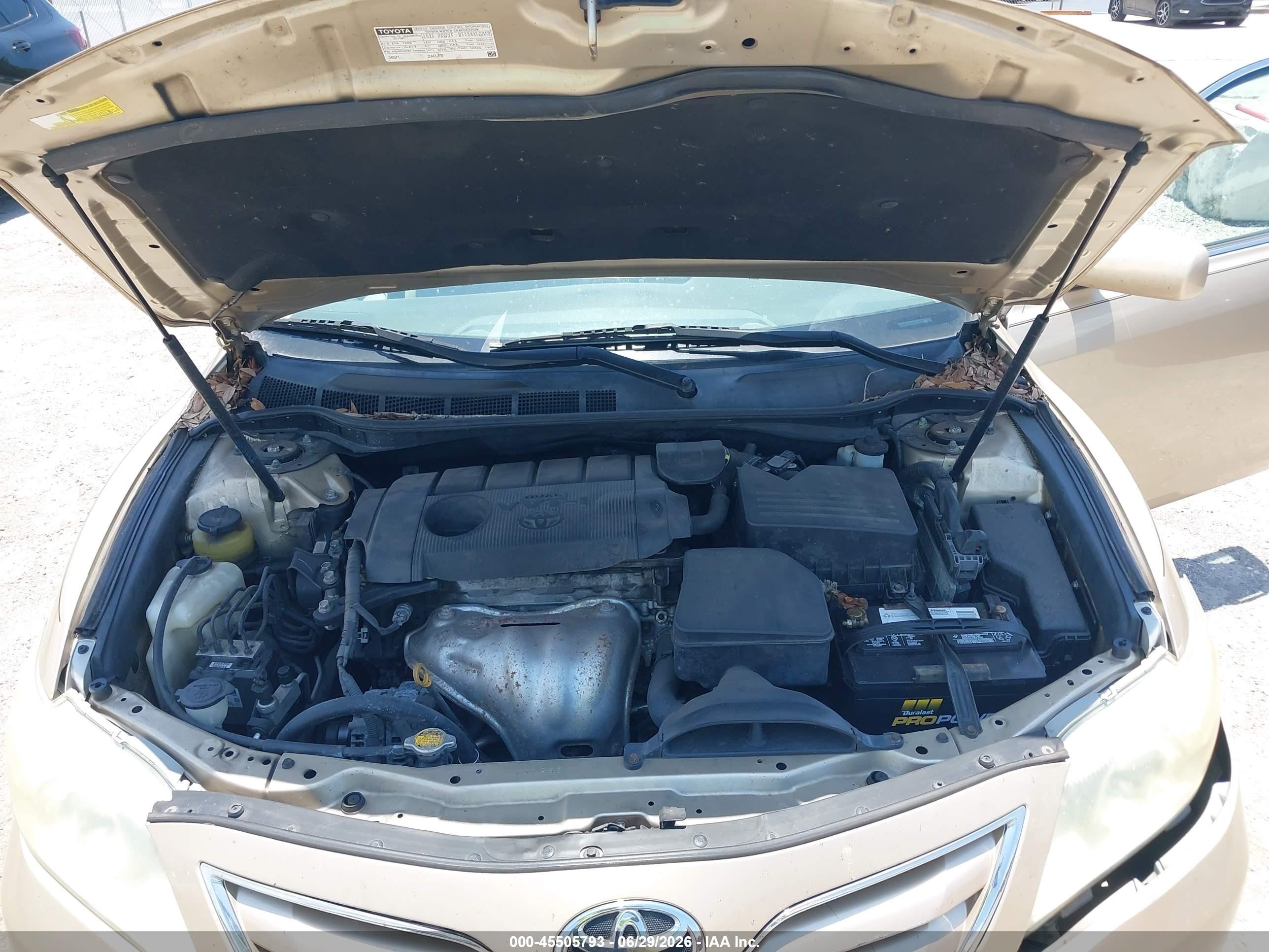 2011 Toyota Camry Le Gold vin: 4T1BF3EK2BU154638