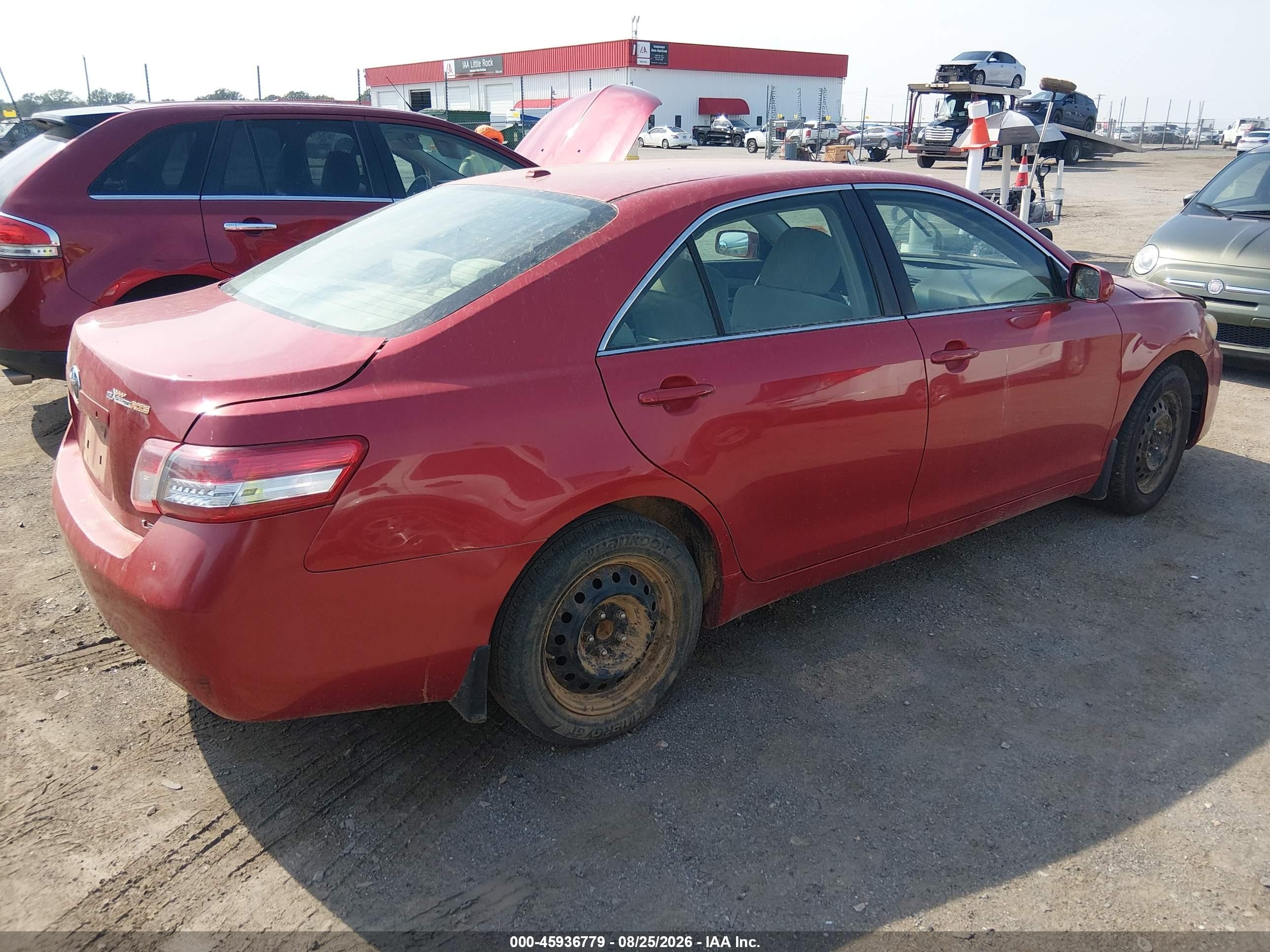 2011 Toyota Camry Le Red vin: 4T1BF3EK2BU158575