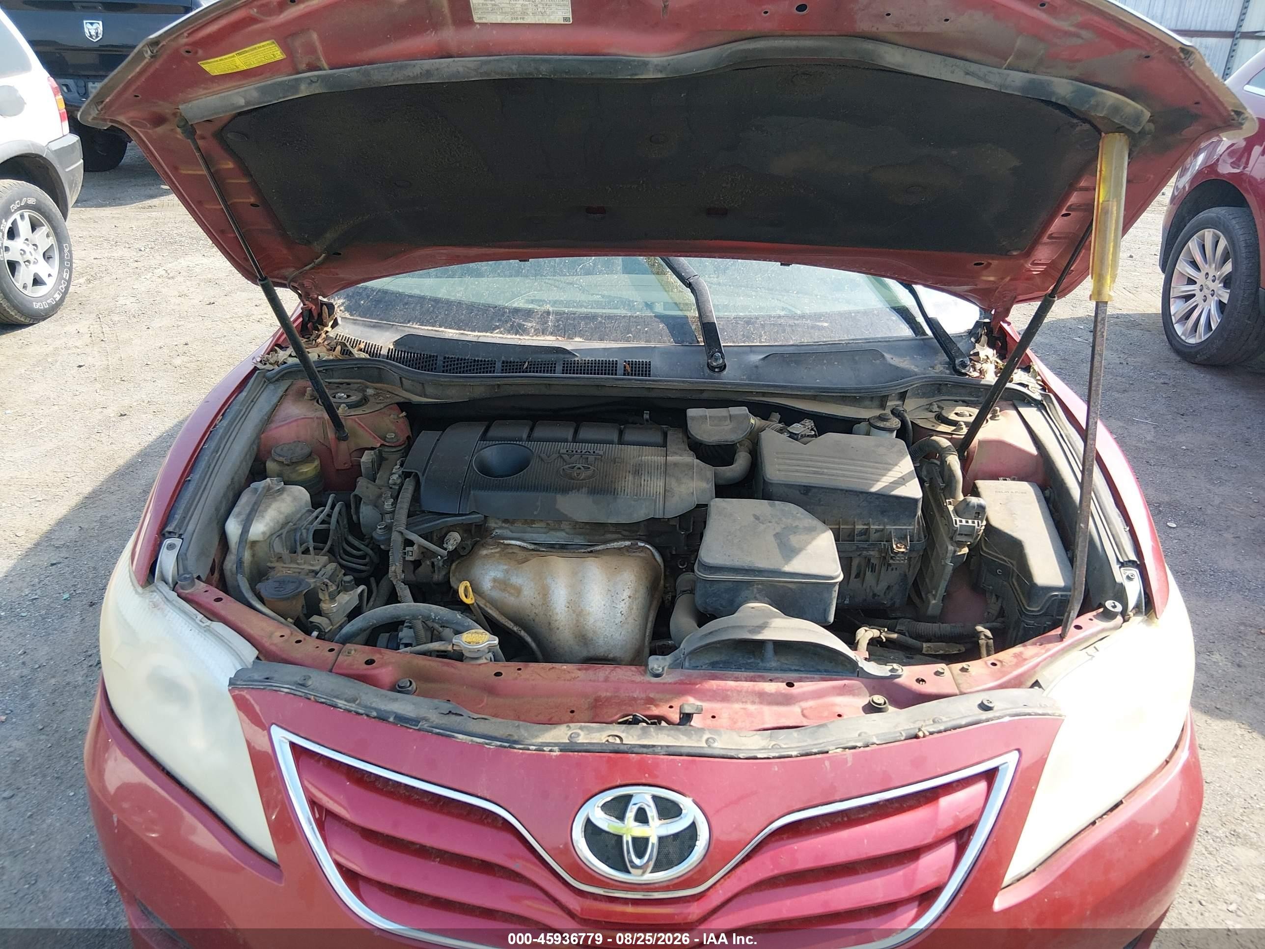 2011 Toyota Camry Le Red vin: 4T1BF3EK2BU158575