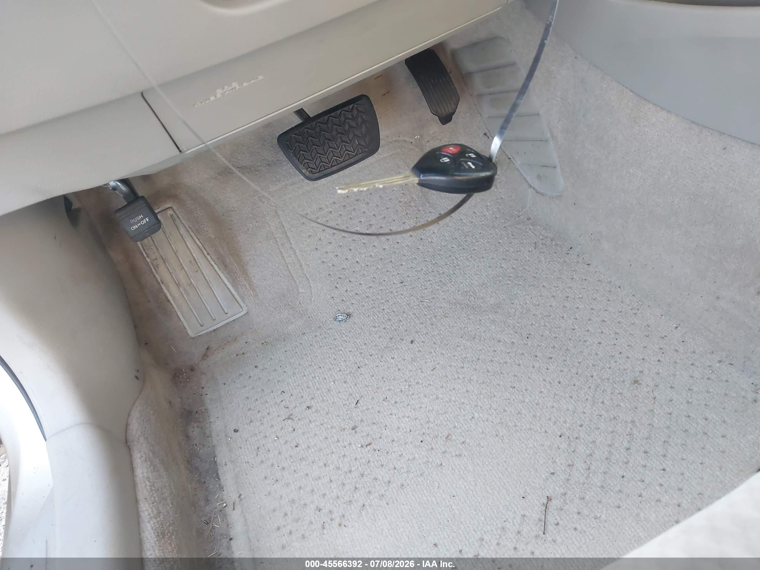 2011 Toyota Camry Le Gold vin: 4T1BF3EK2BU159810