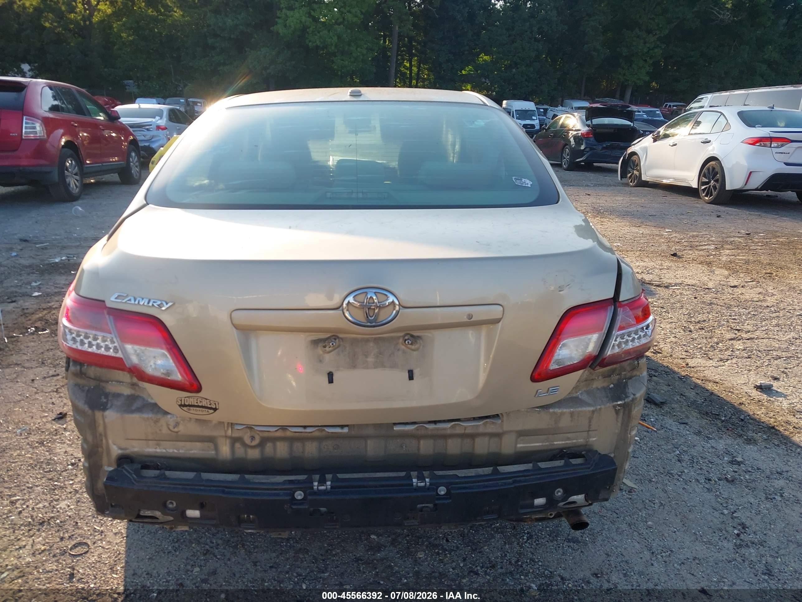 2011 Toyota Camry Le Gold vin: 4T1BF3EK2BU159810