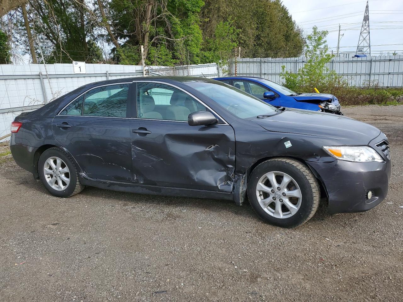 2011 Toyota Camry Base Серый vin: 4T1BF3EK2BU164201