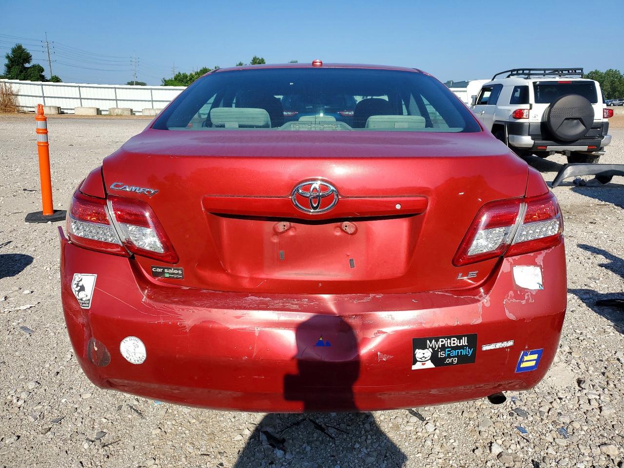 2011 Toyota Camry Le Red vin: 4T1BF3EK2BU175912