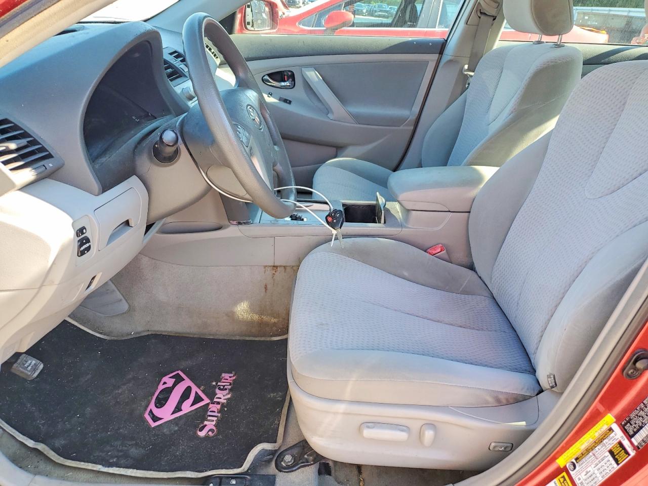 2011 Toyota Camry Le Red vin: 4T1BF3EK2BU175912