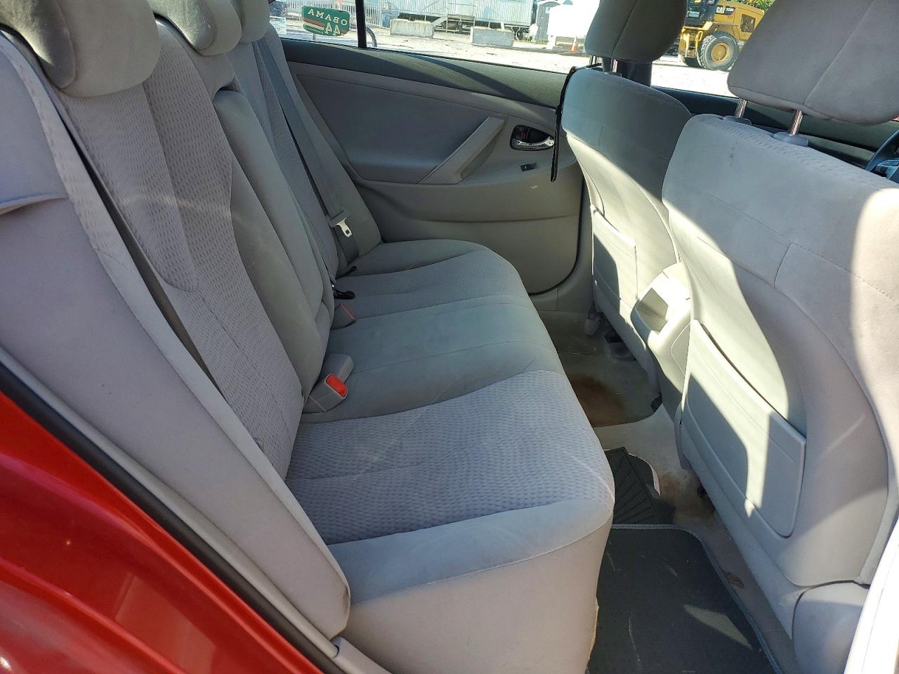 2011 Toyota Camry Le Red vin: 4T1BF3EK2BU175912