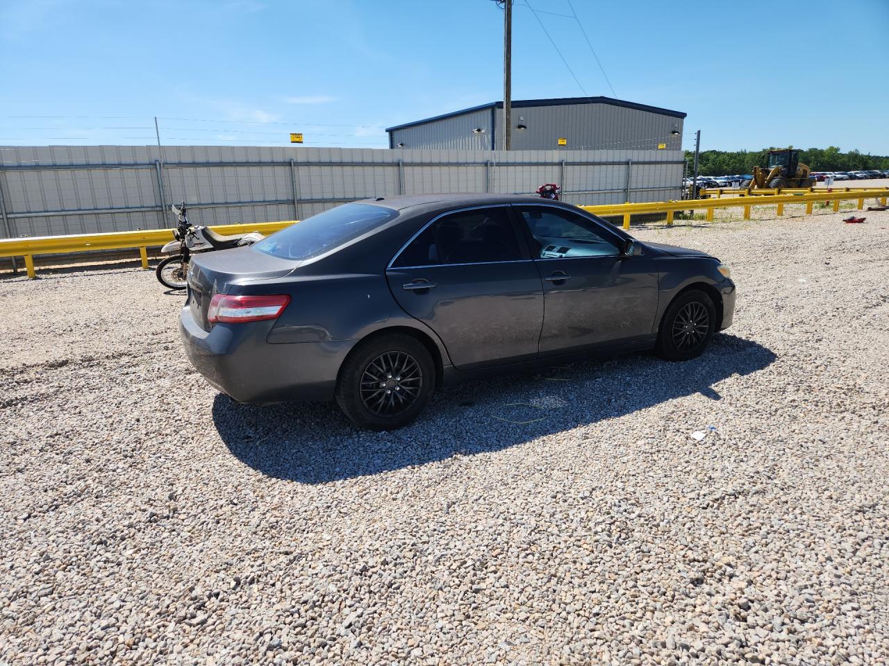 2011 Toyota Camry Le Gray vin: 4T1BF3EK2BU184674