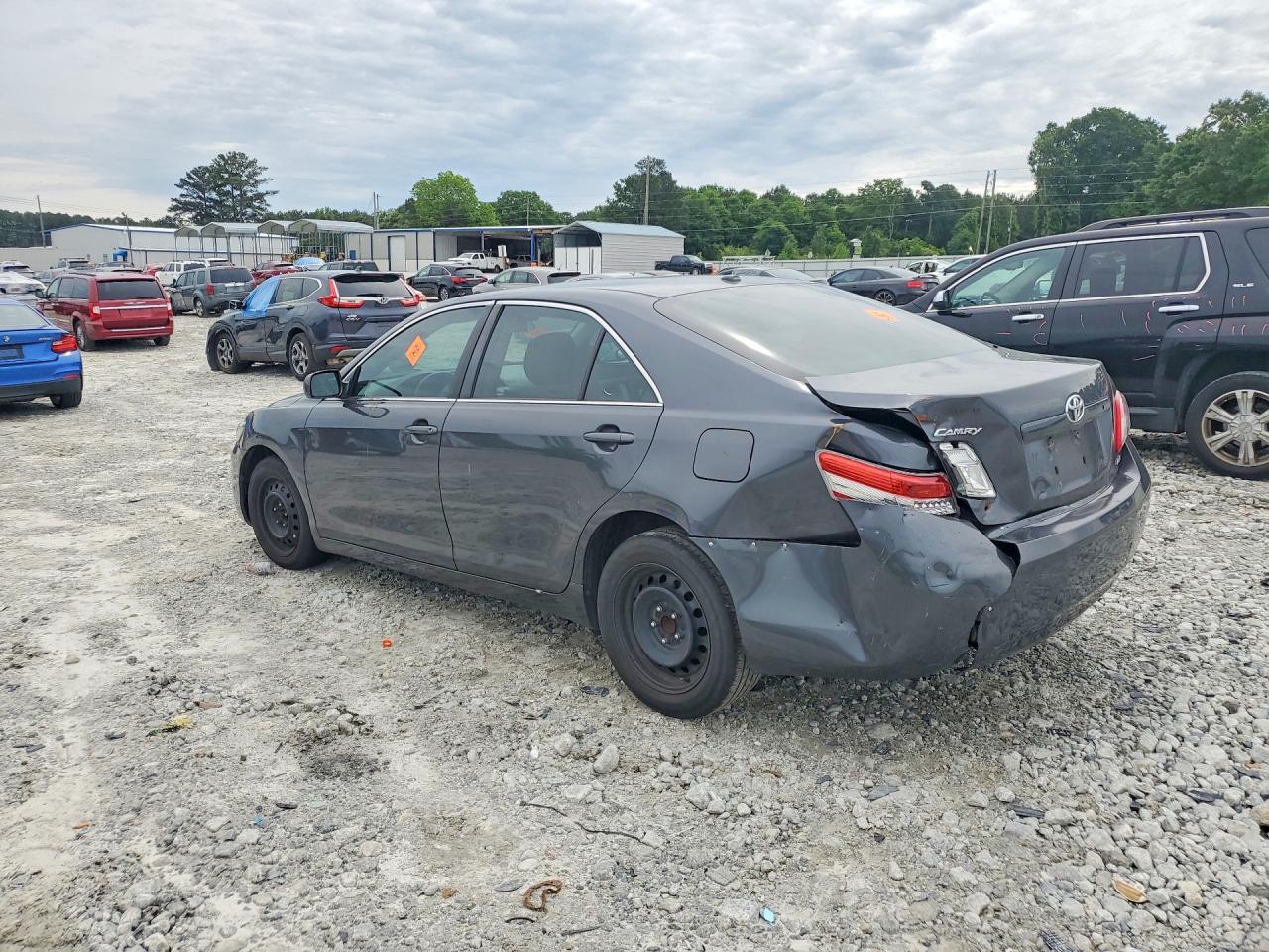 2011 Toyota Camry Le Gray vin: 4T1BF3EK2BU192368