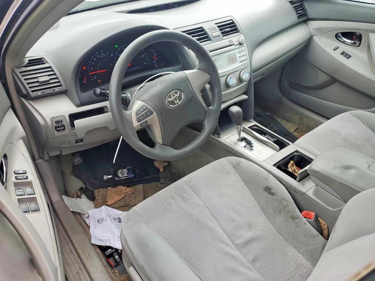 2011 Toyota Camry Le Gray vin: 4T1BF3EK2BU192368