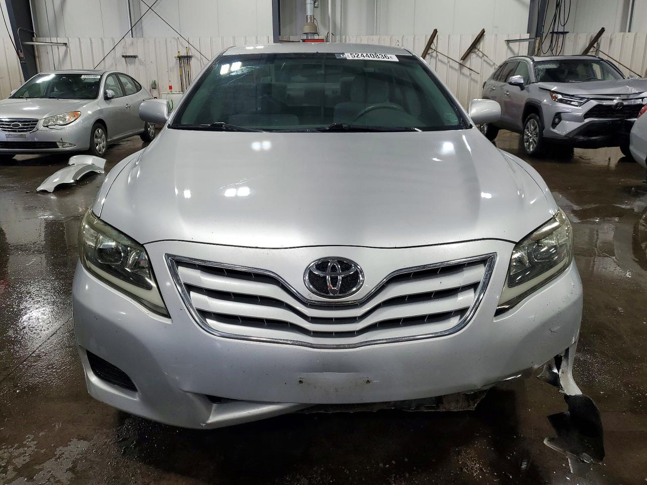 2011 Toyota Camry Le Silver vin: 4T1BF3EK2BU210092