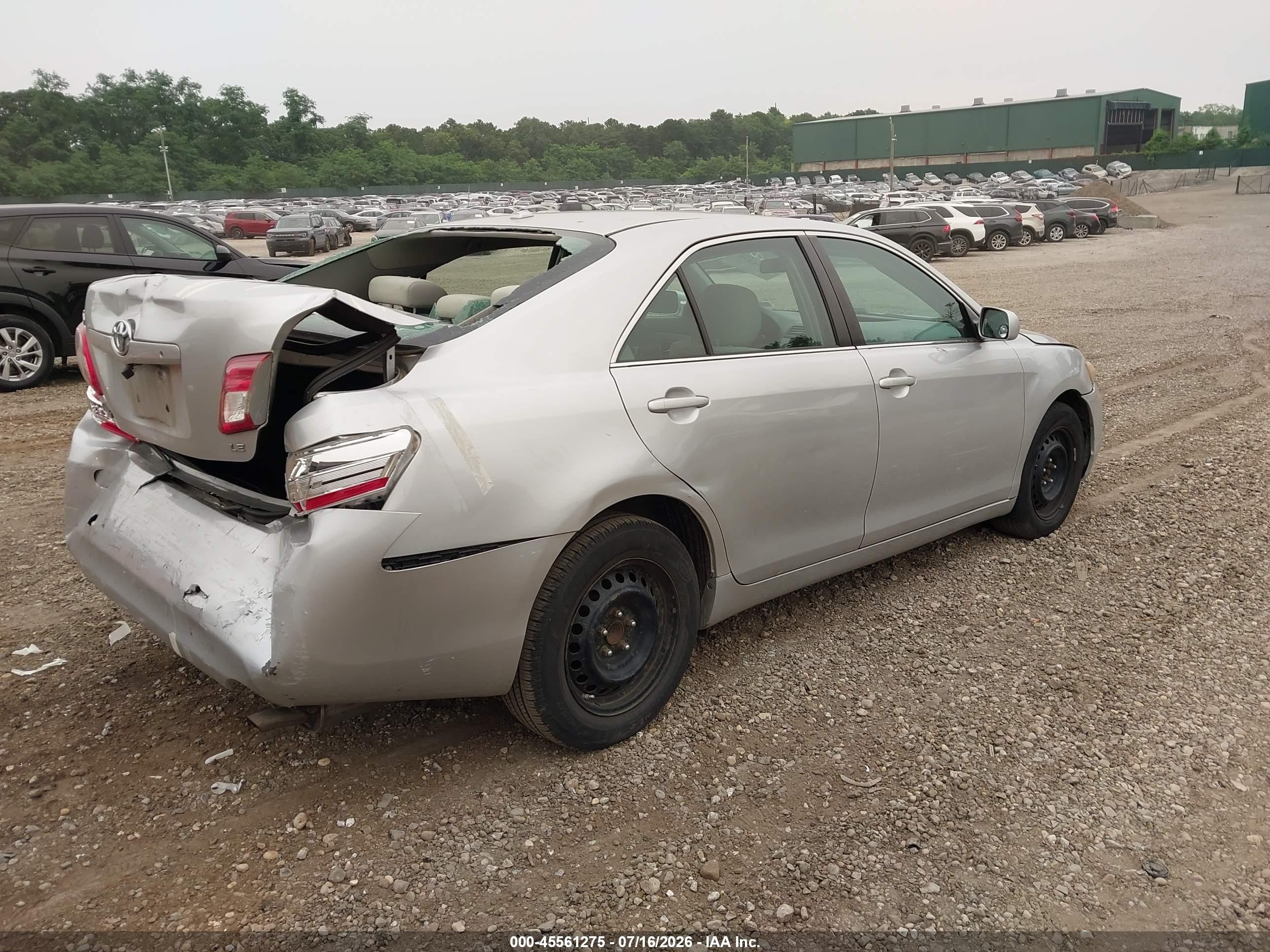 2011 Toyota Camry Le Gray vin: 4T1BF3EK2BU219049
