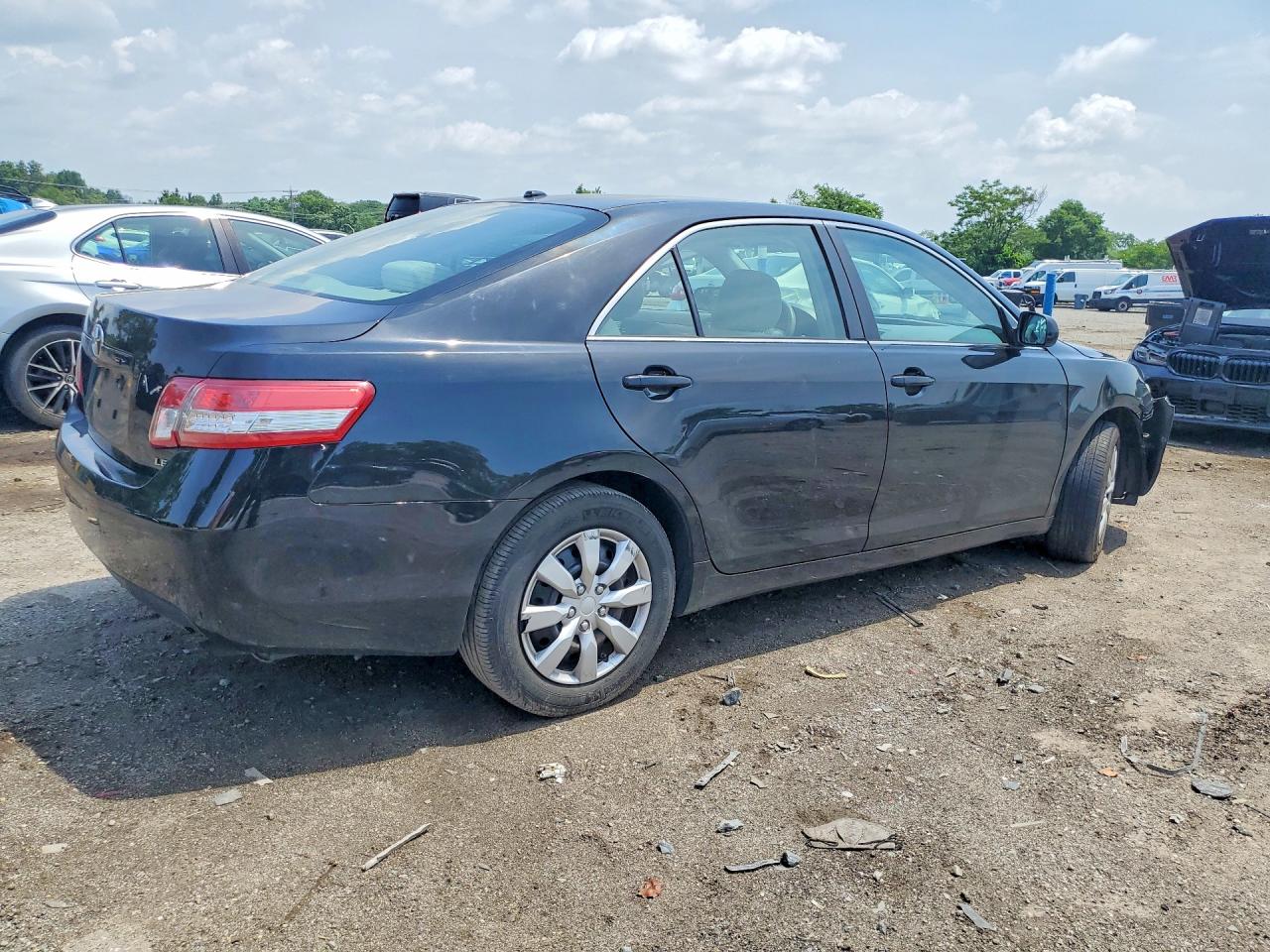 2011 Toyota Camry Le Black vin: 4T1BF3EK2BU228592