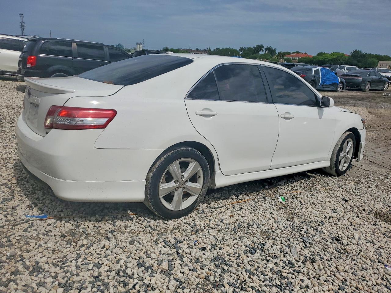 2011 Toyota Camry Se Gray vin: 4T1BF3EK2BU583035