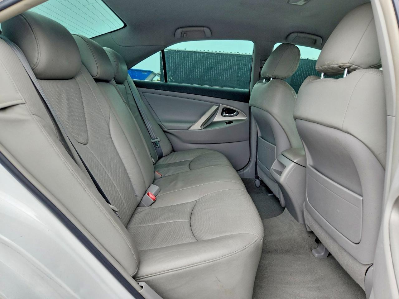 2011 Toyota Camry Se White vin: 4T1BF3EK2BU583200