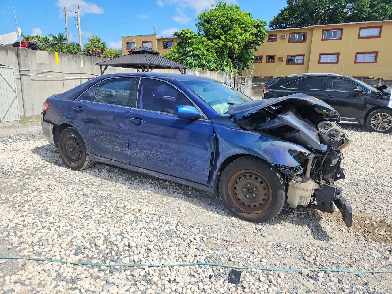 2011 Toyota Camry Base Blue vin: 4T1BF3EK2BU611643