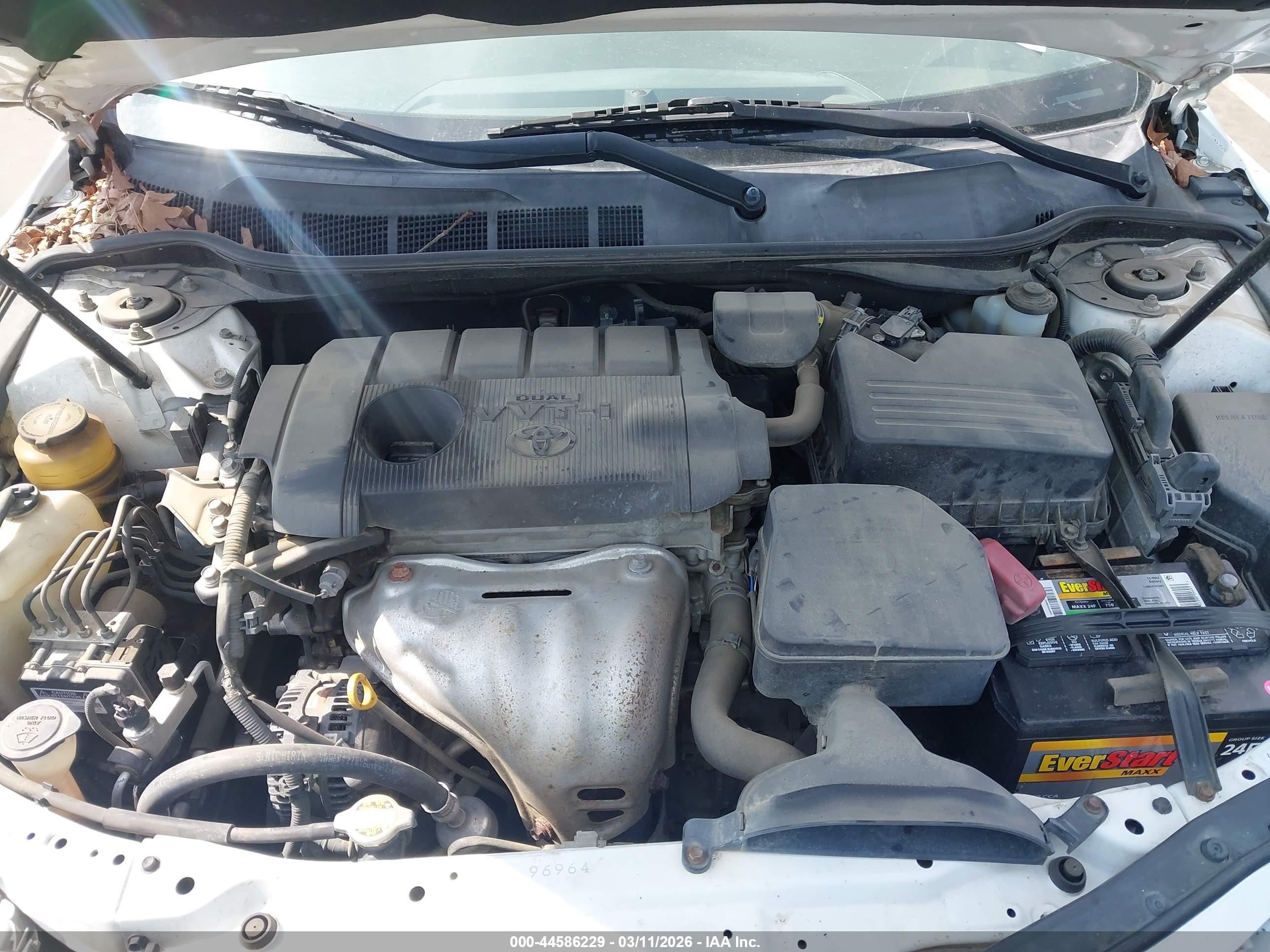 2011 Toyota Camry   White vin: 4T1BF3EK2BU613683