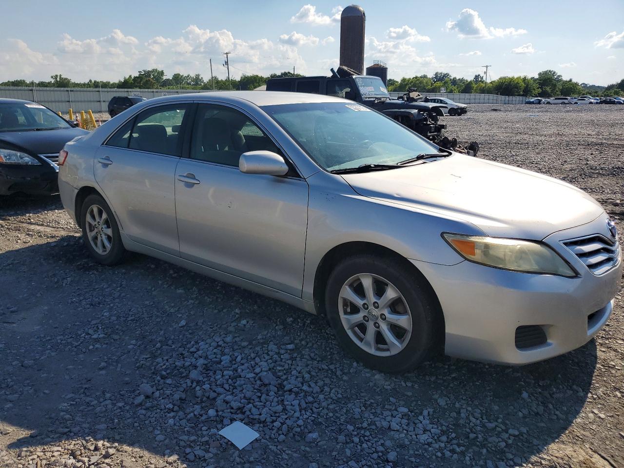 2011 Toyota Camry Le Silver vin: 4T1BF3EK2BU615238