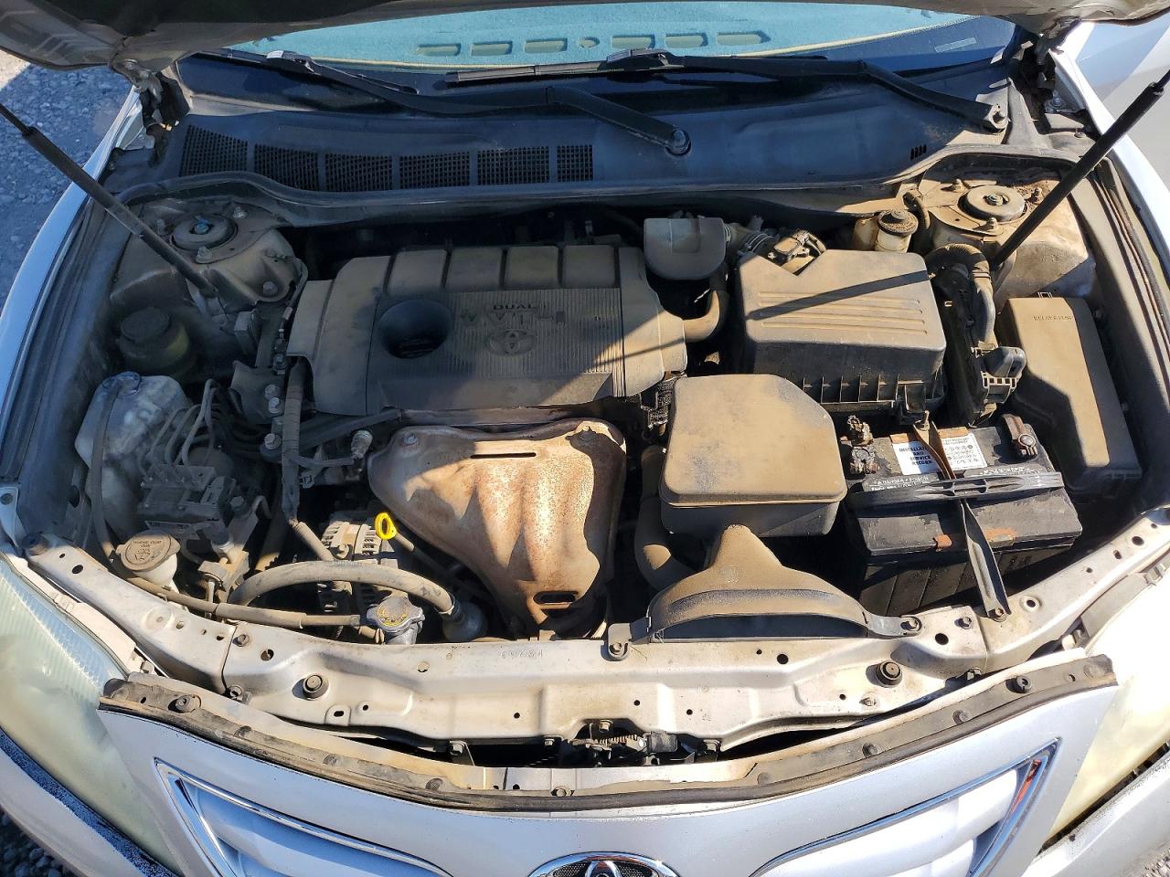 2011 Toyota Camry Le Silver vin: 4T1BF3EK2BU615238