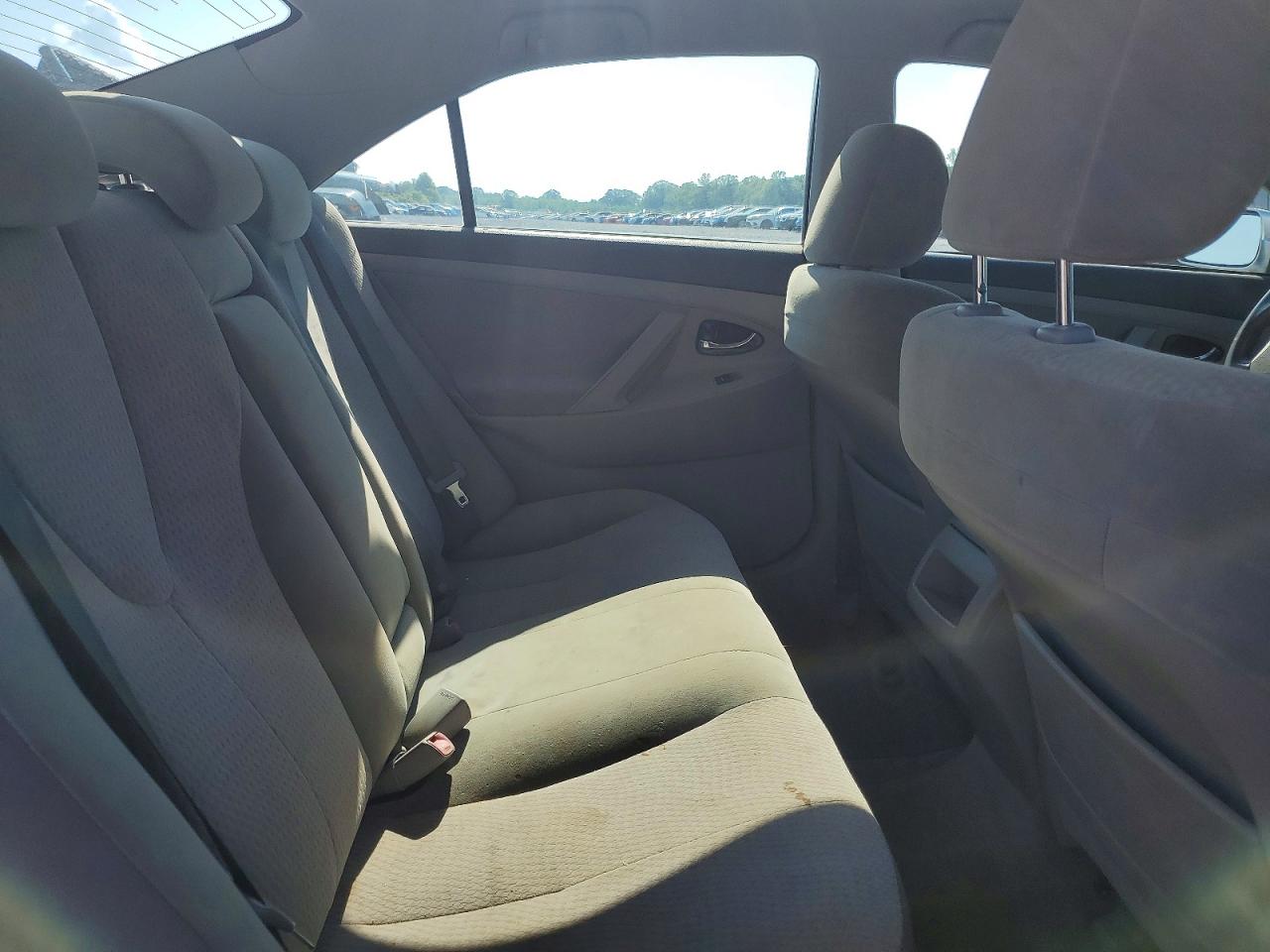 2011 Toyota Camry Le Silver vin: 4T1BF3EK2BU615238