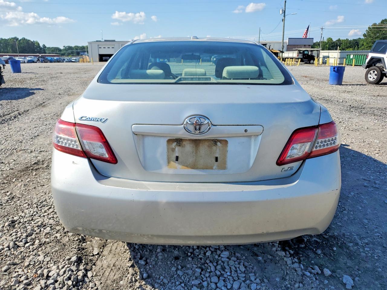 2011 Toyota Camry Le Silver vin: 4T1BF3EK2BU615238