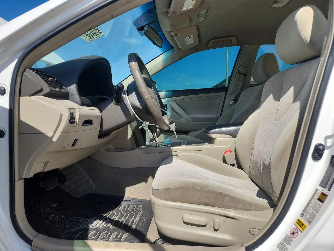 2011 Toyota Camry Le Белый vin: 4T1BF3EK2BU626675